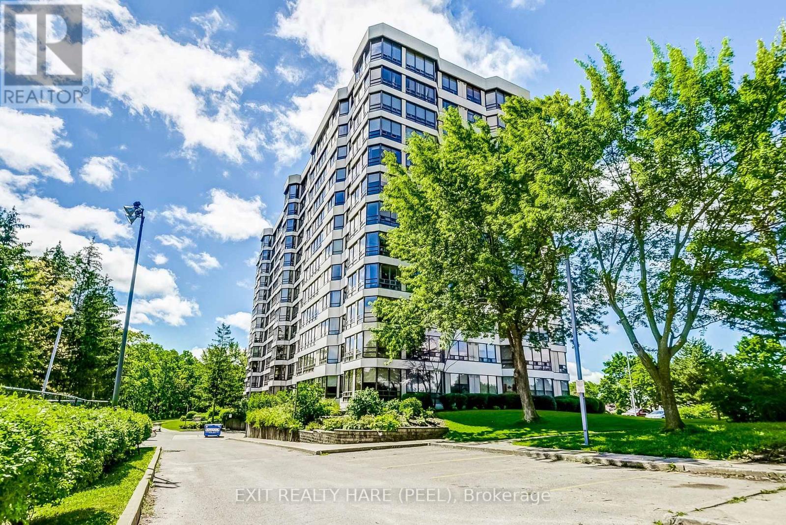 #906 -330 MILL ST S, #906