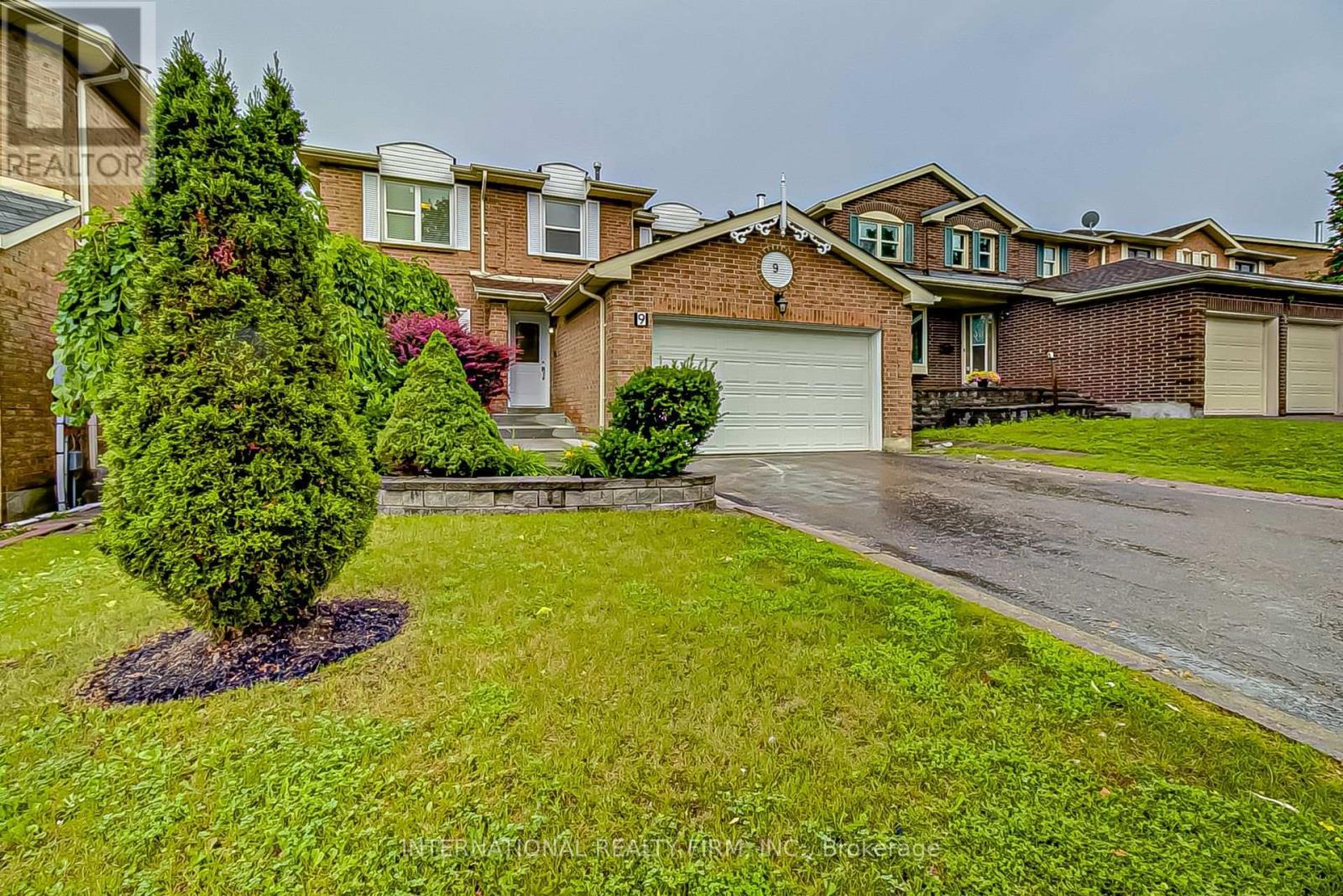 9 DRISCOLL DR