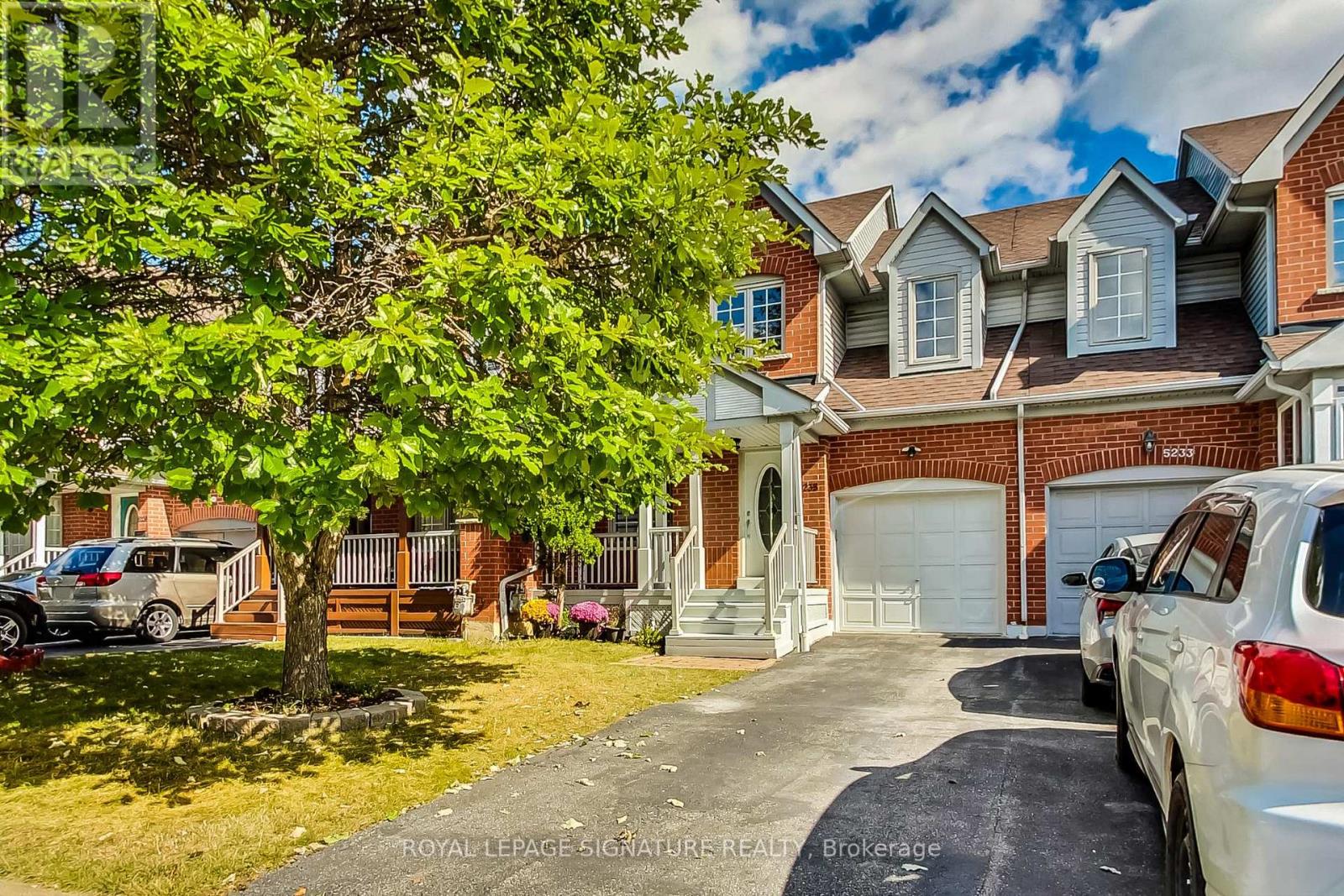5235 FAIRFORD CRES