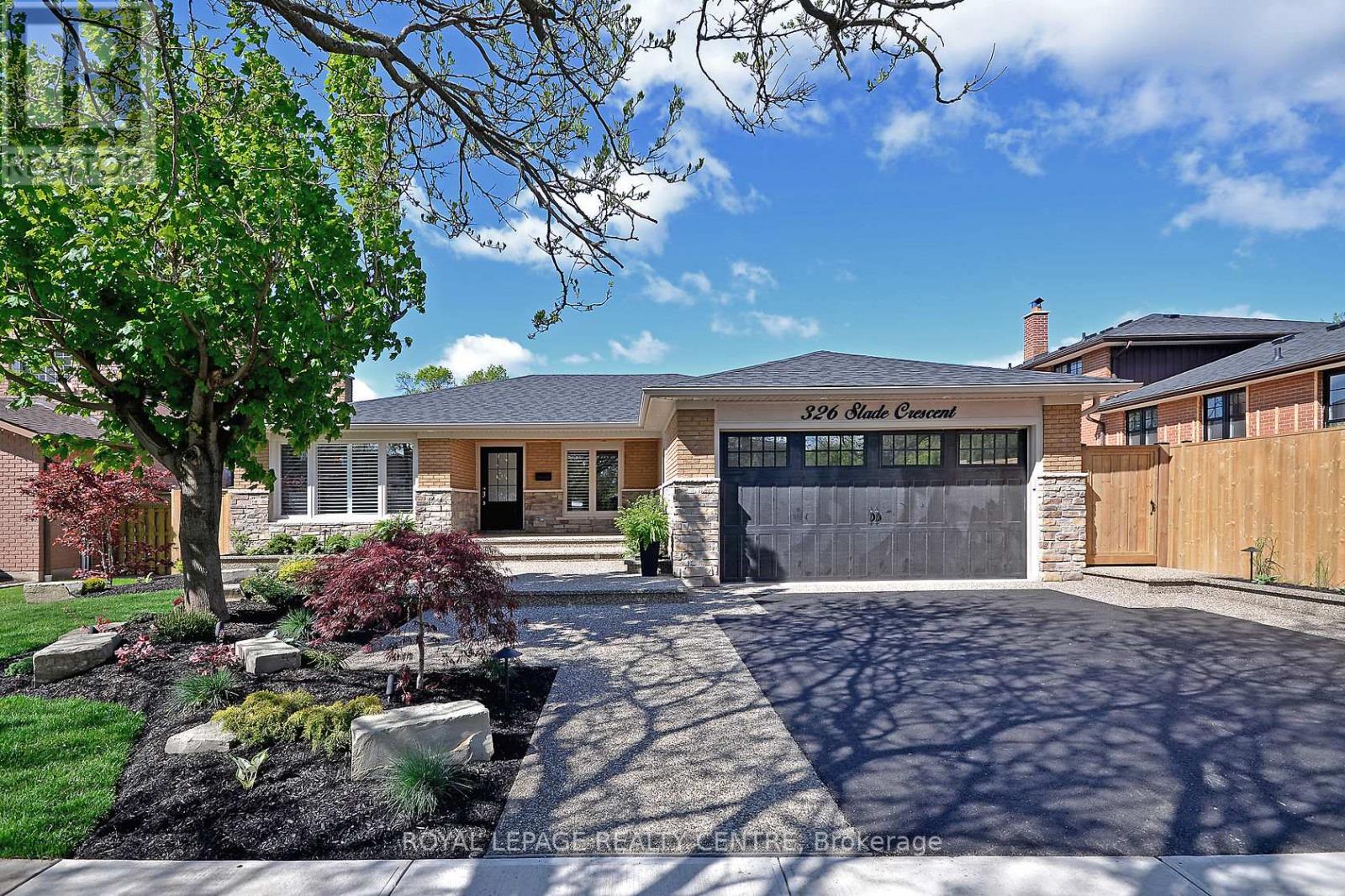#LOWER -326 SLADE CRES, #Lower