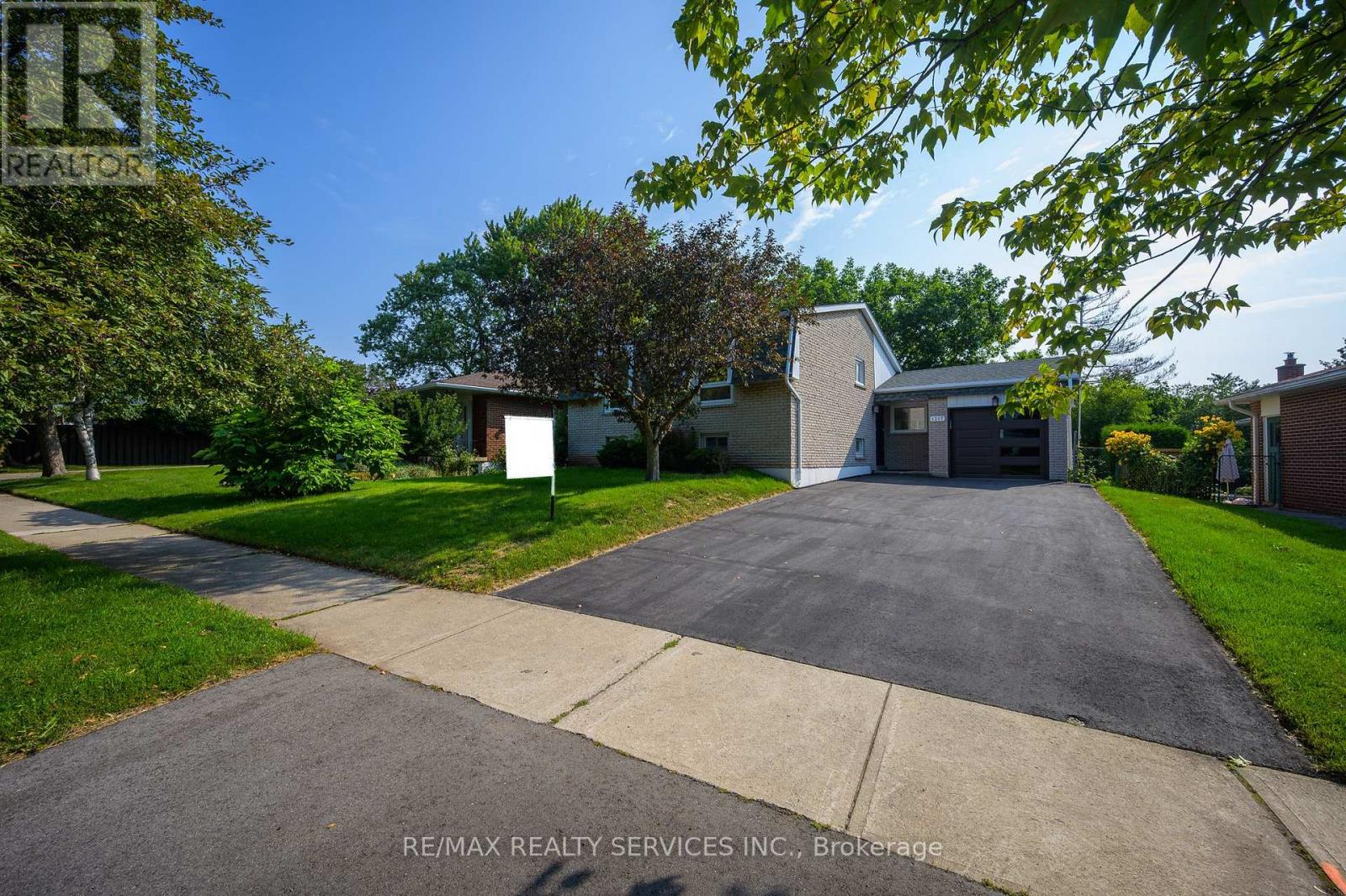 1317 FALGARWOOD DR