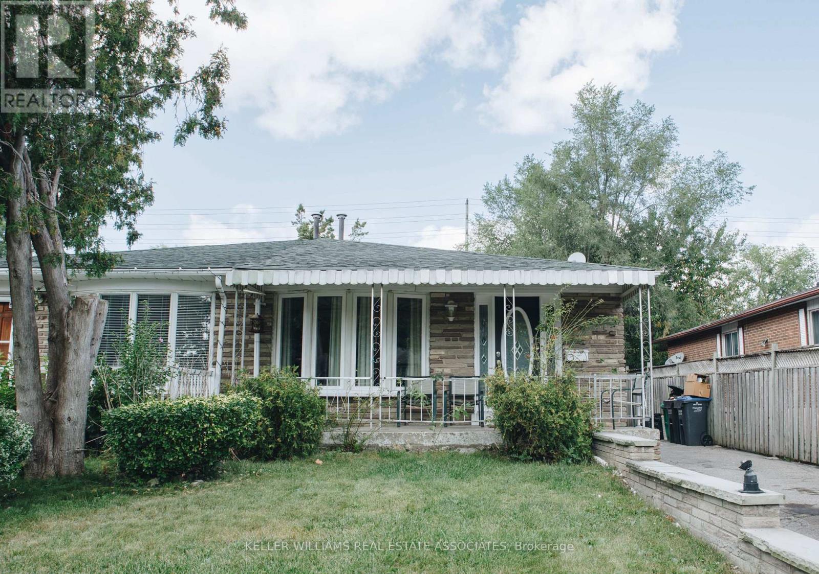 50 WINDERMERE CRT
