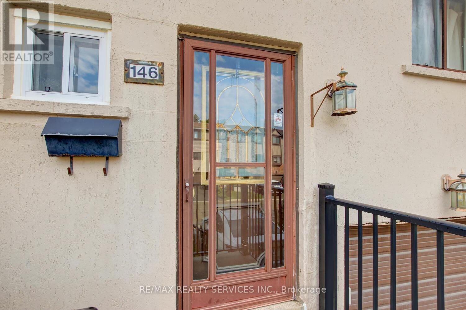 #45 -146 MOREGATE CRES, #45