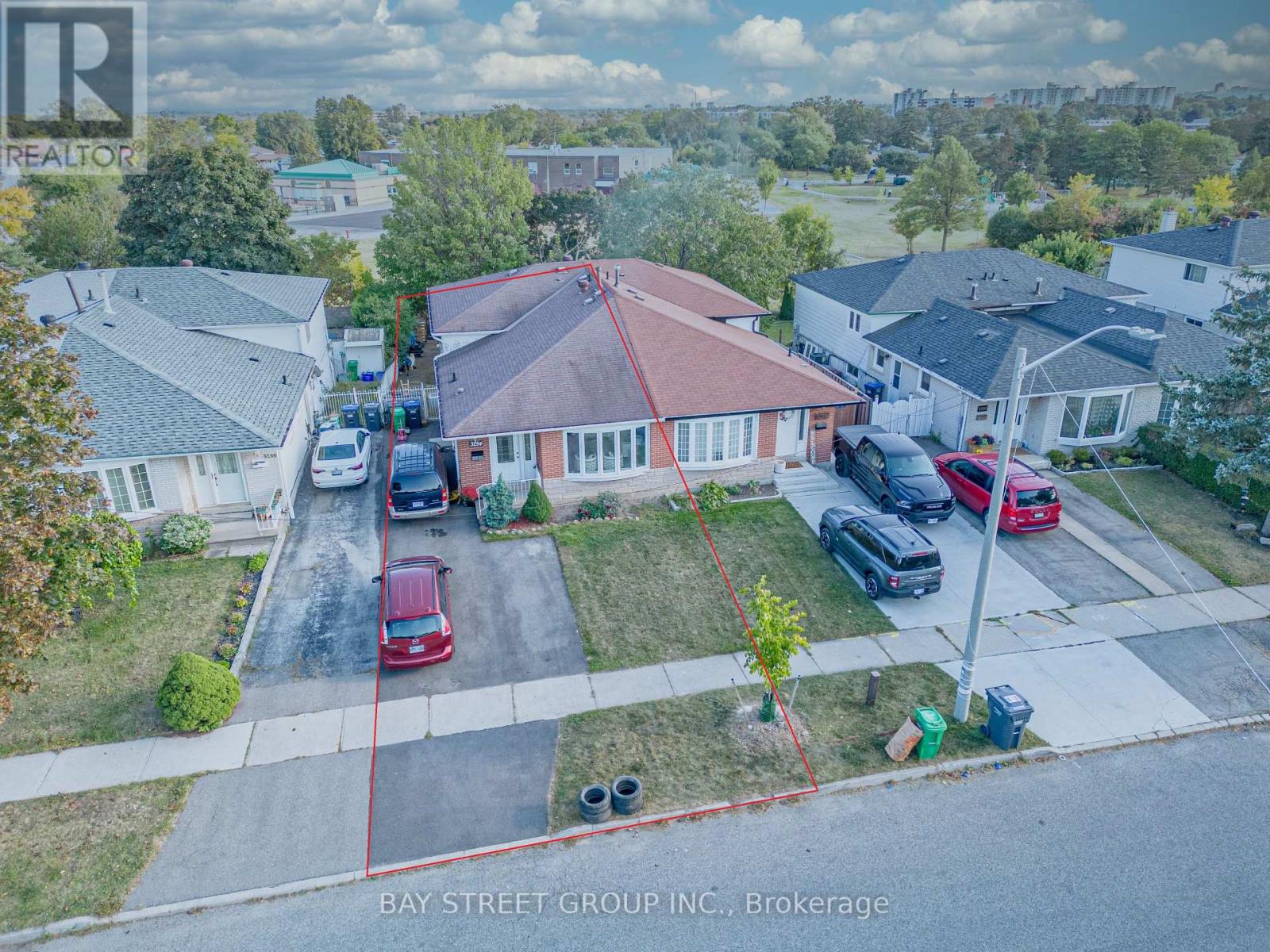 3294 STRABANE DR