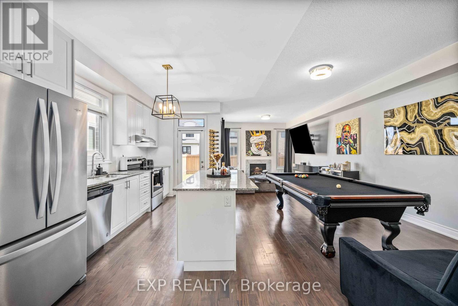 5 HUBBELL RD S