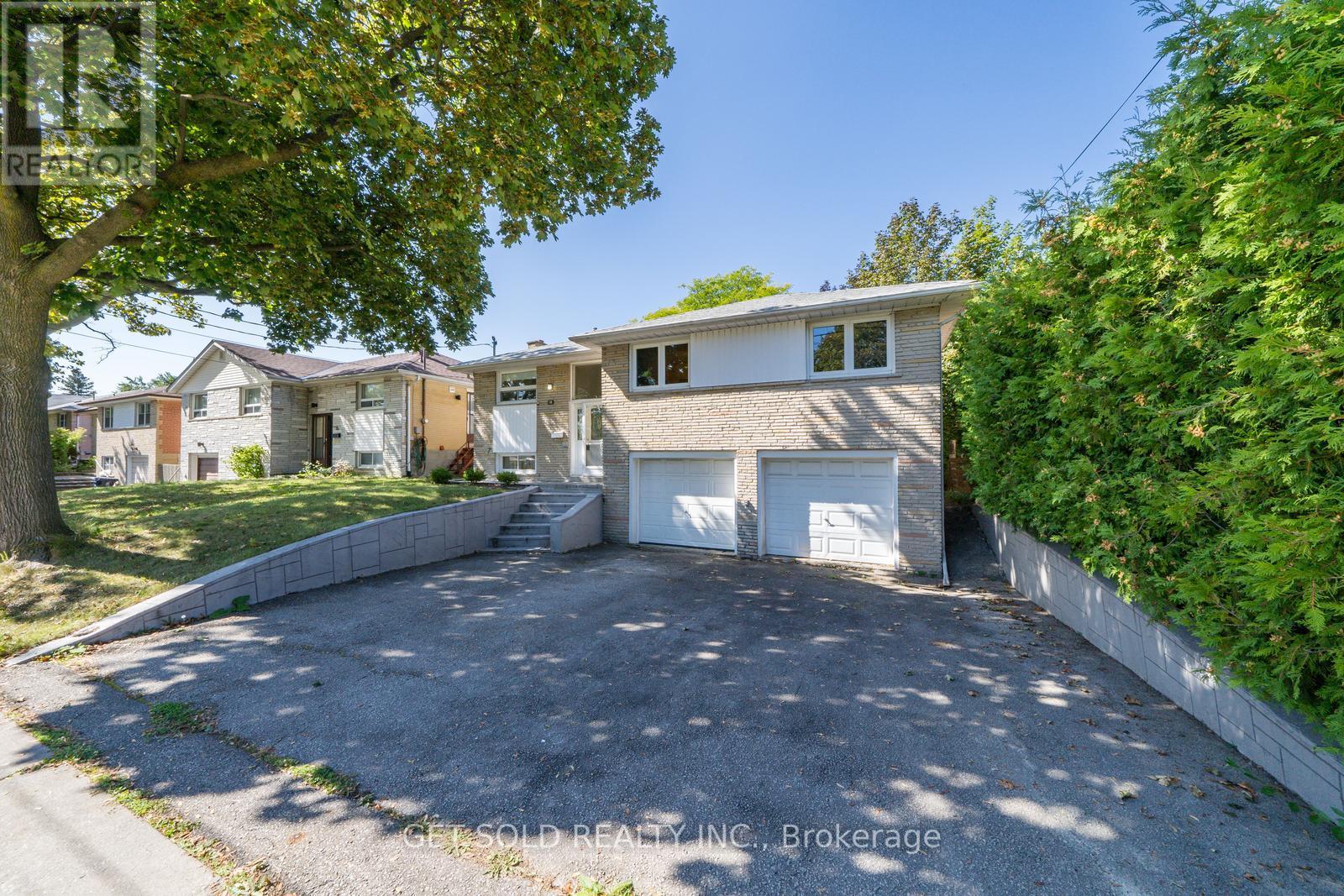 18 ESTHER LORRIE DR