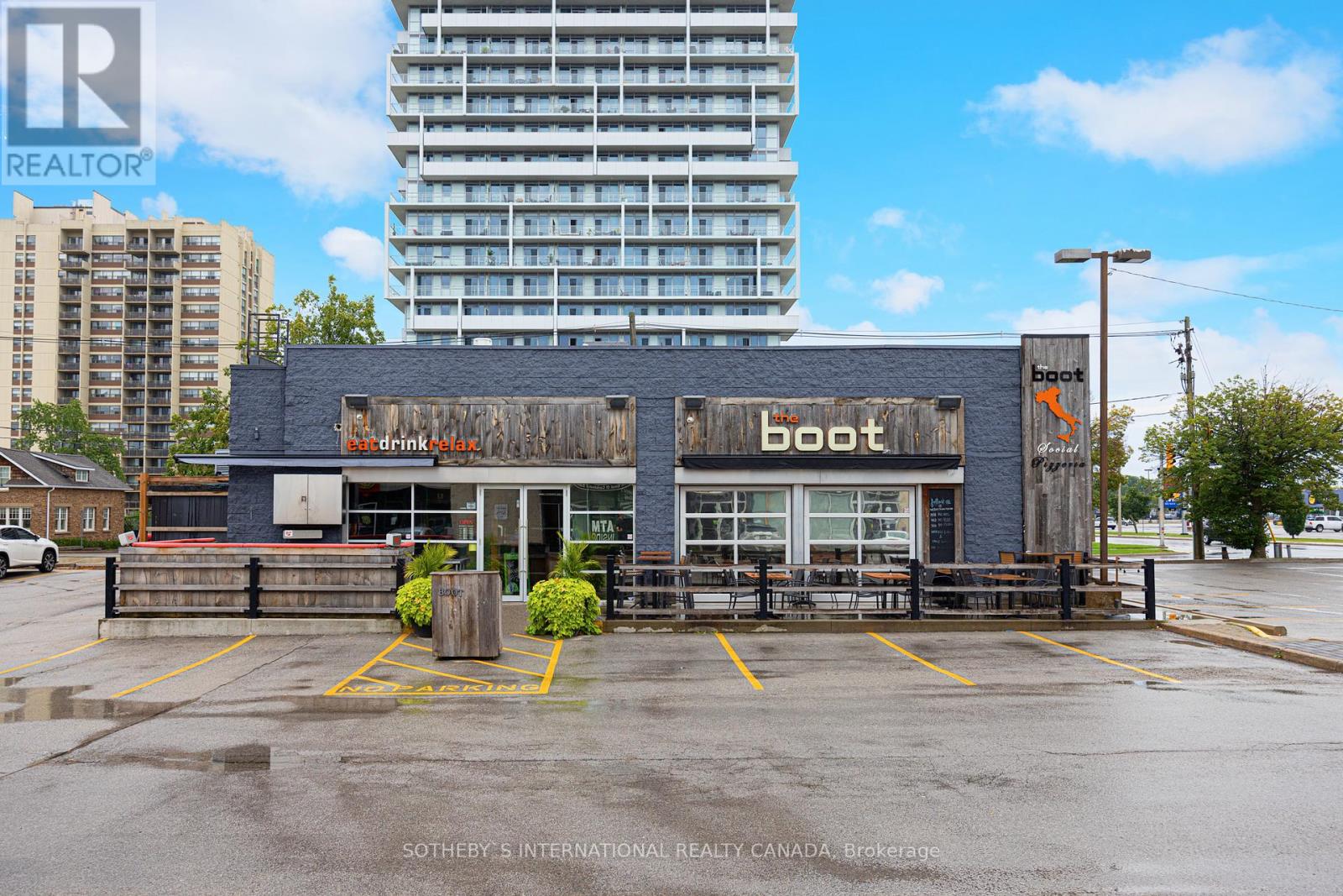 #13 -579 KERR ST, #13