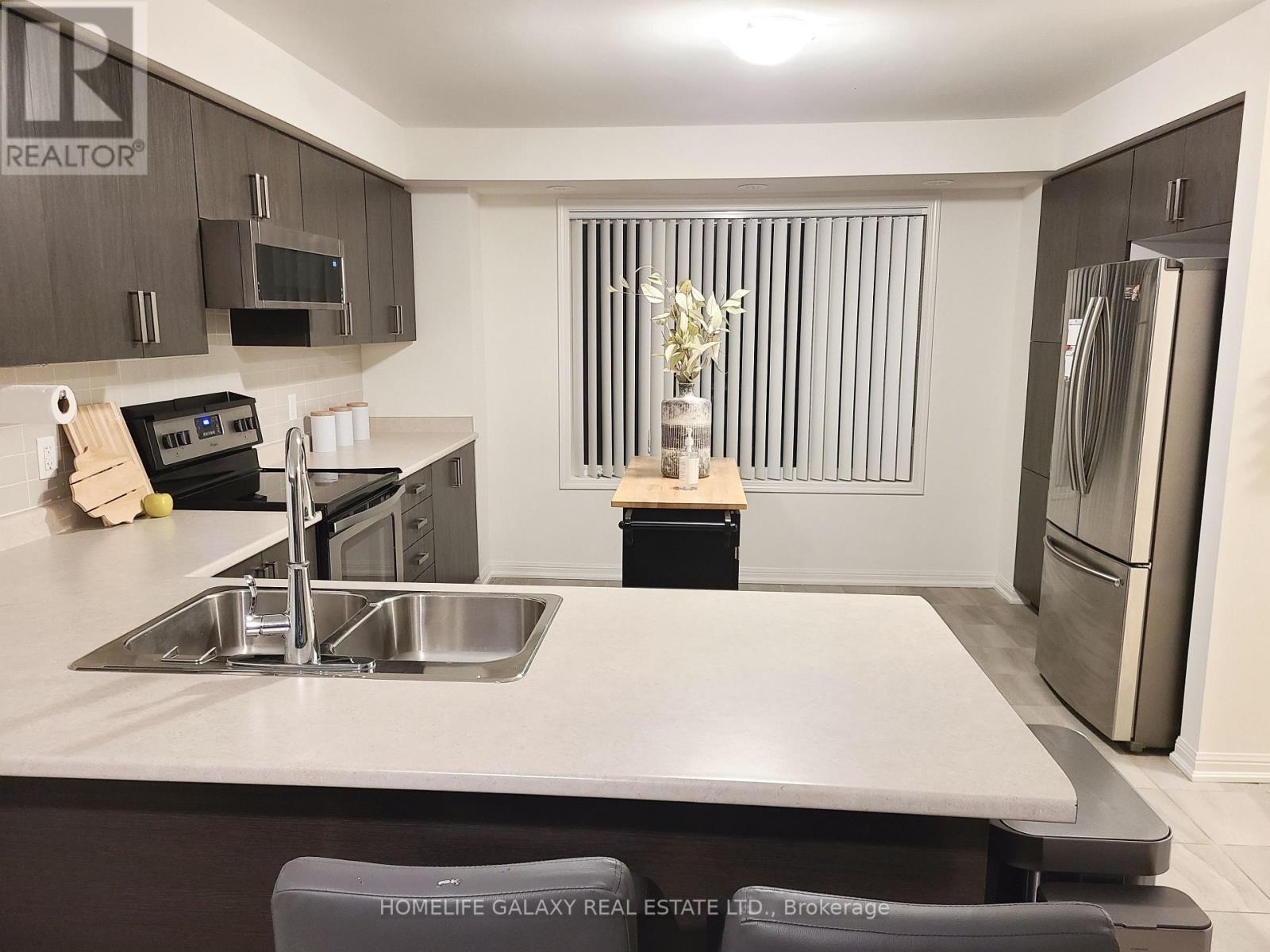 #108 -1 BECKENROSE CRT, #108