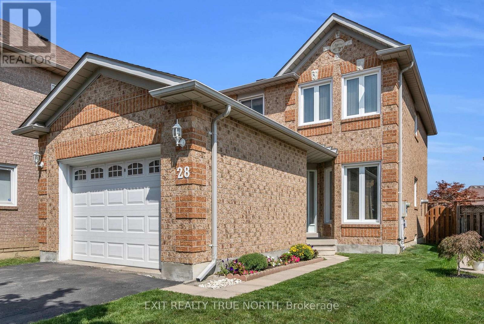 28 FAIRBANK CRT