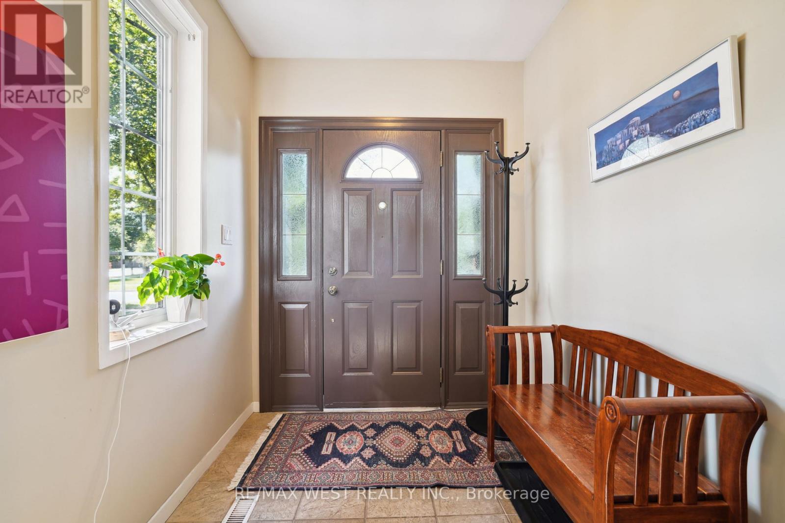 305 SUNSET DR
