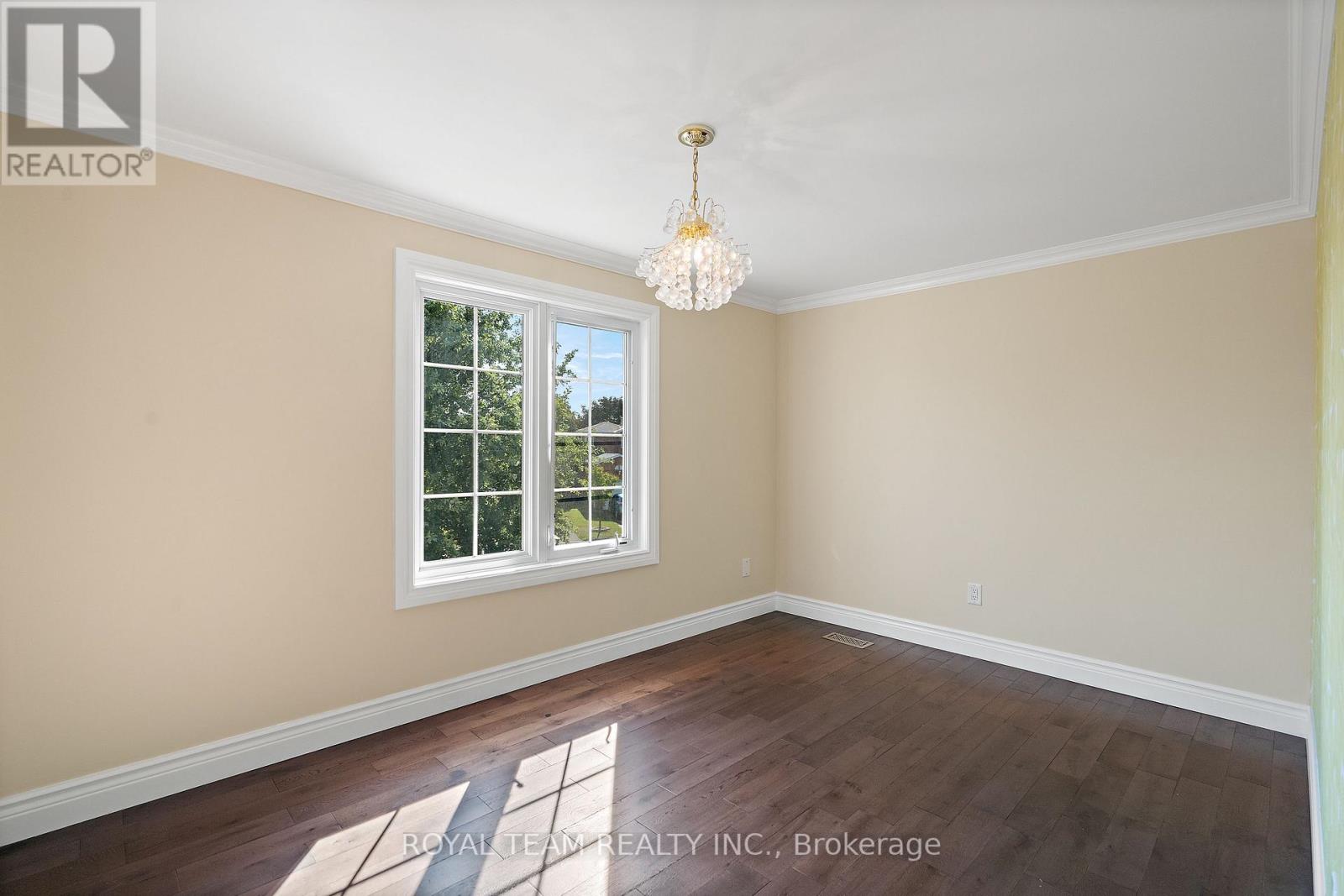 35 GLENMANOR DR