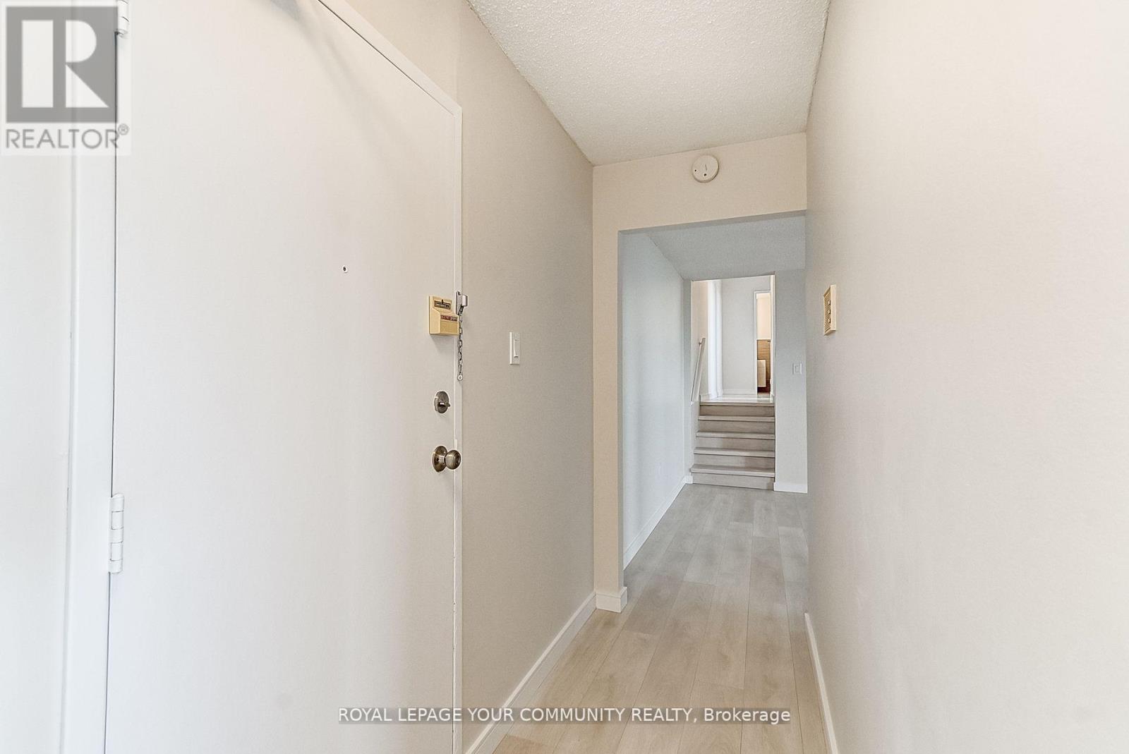 #406 -530 LOLITA GDNS, #406