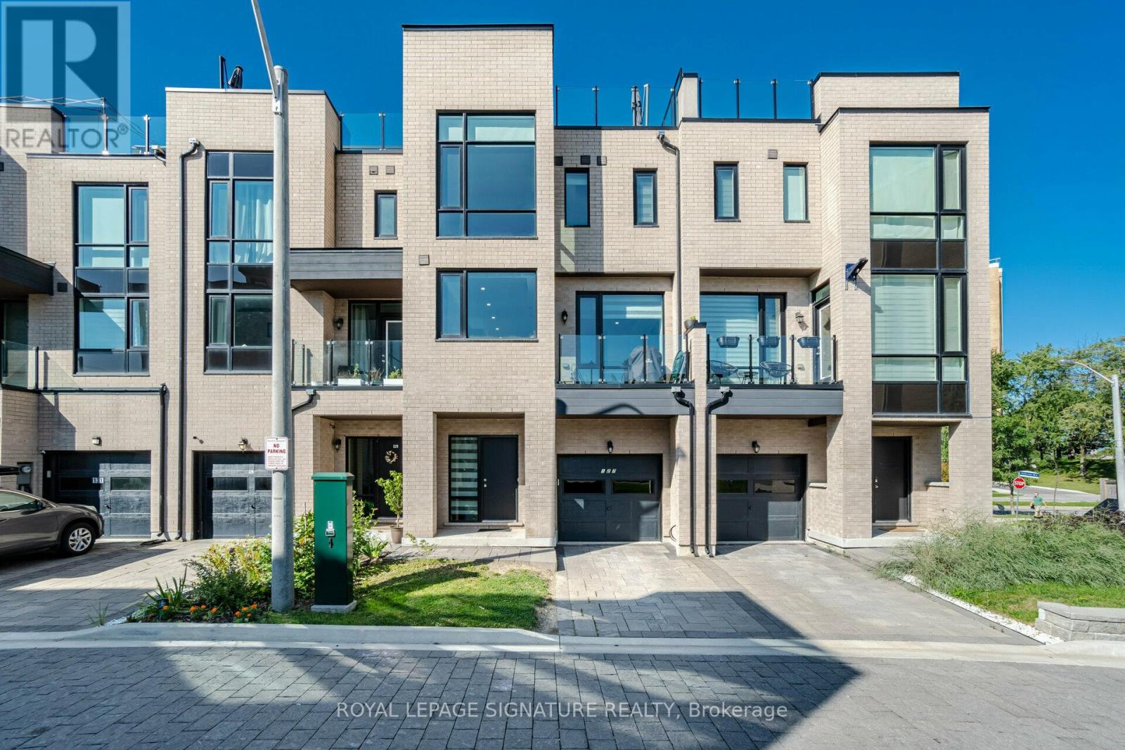 127 WIDDICOMBE HILL