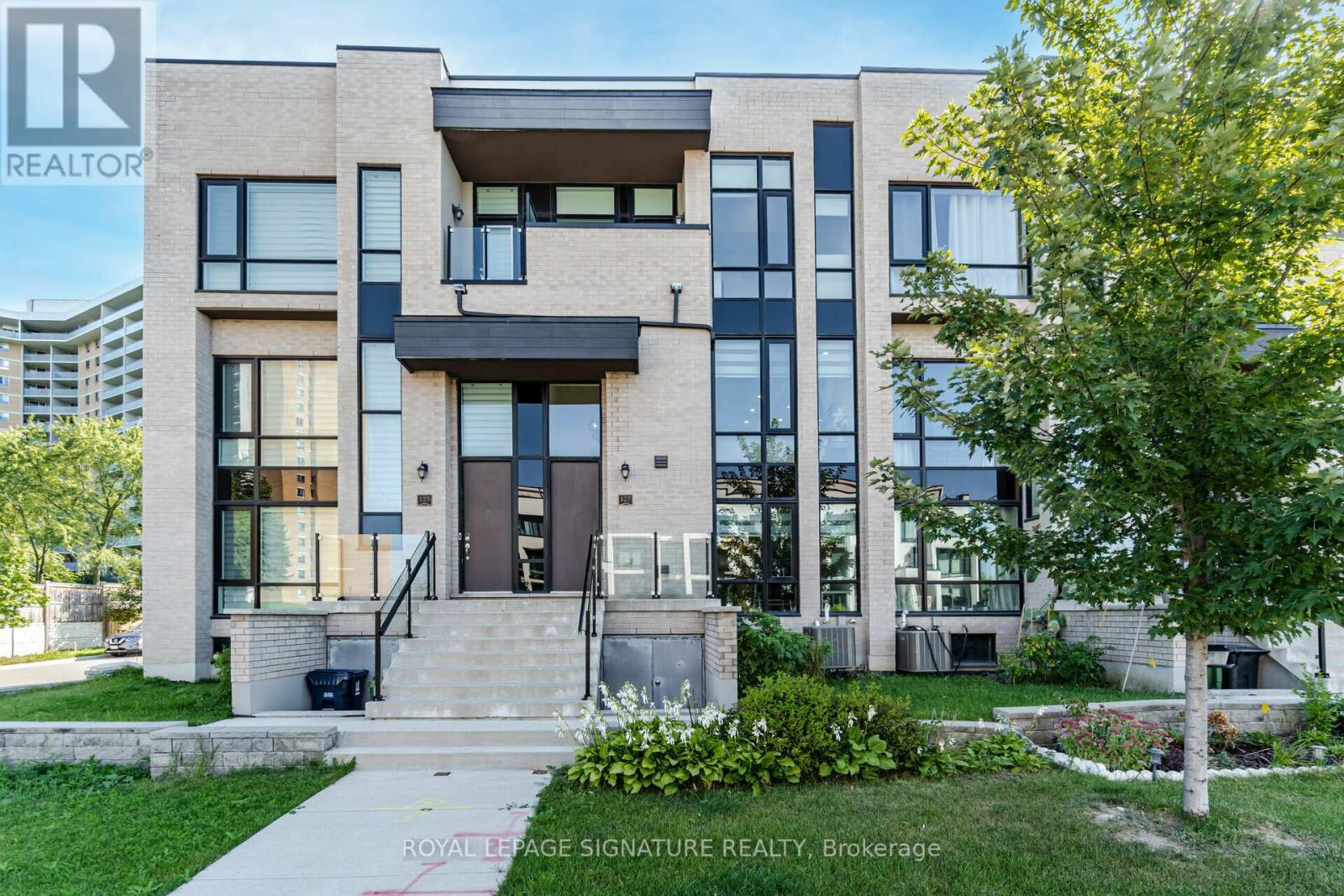 127 WIDDICOMBE HILL