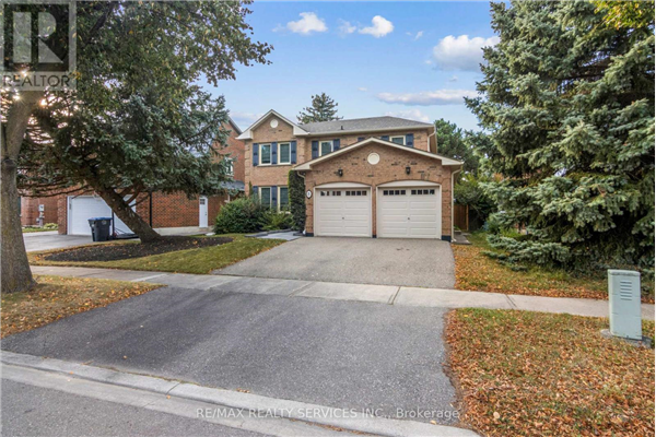 8 COX CRES, Brampton