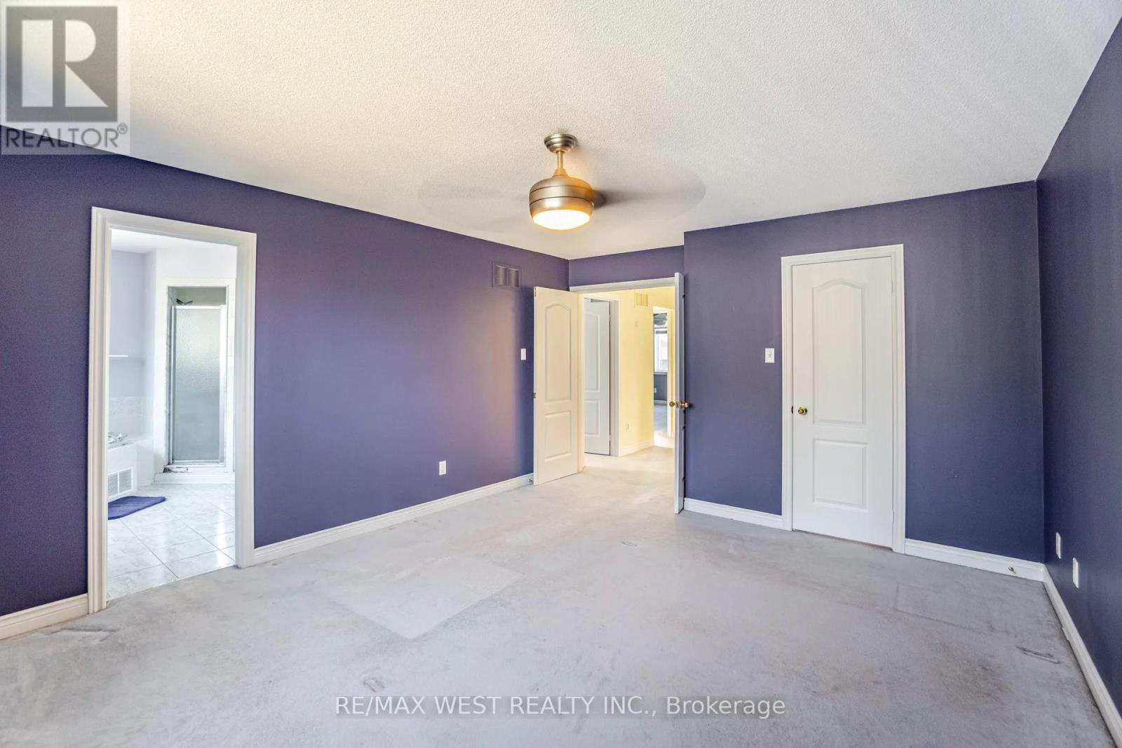 3 ROYALTON DR