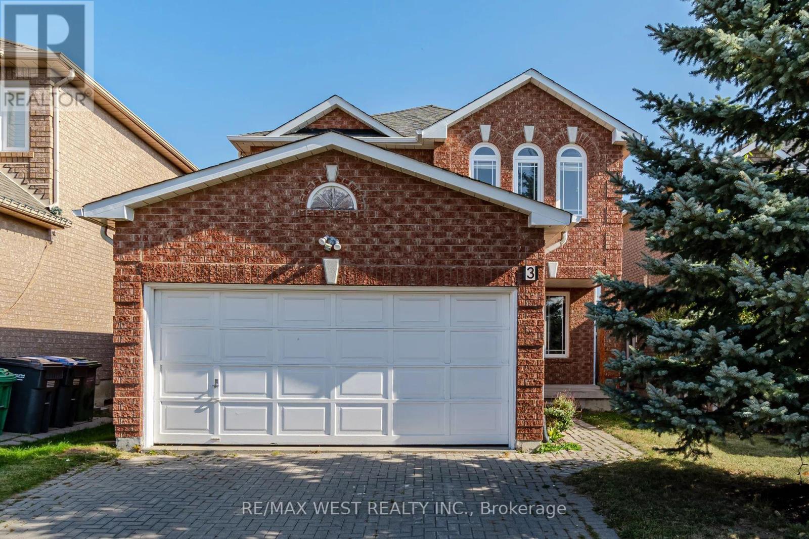 3 ROYALTON DR