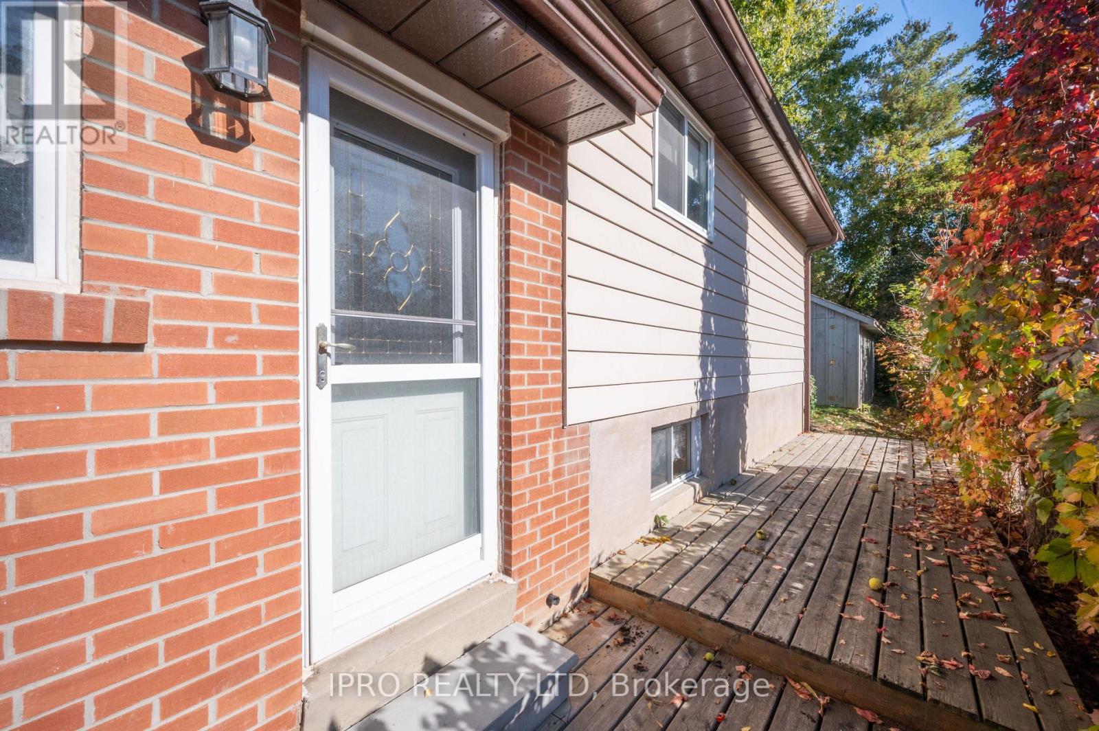 132 ALBERT ST