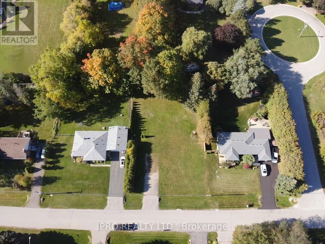 9 MAPLE GROVE RD