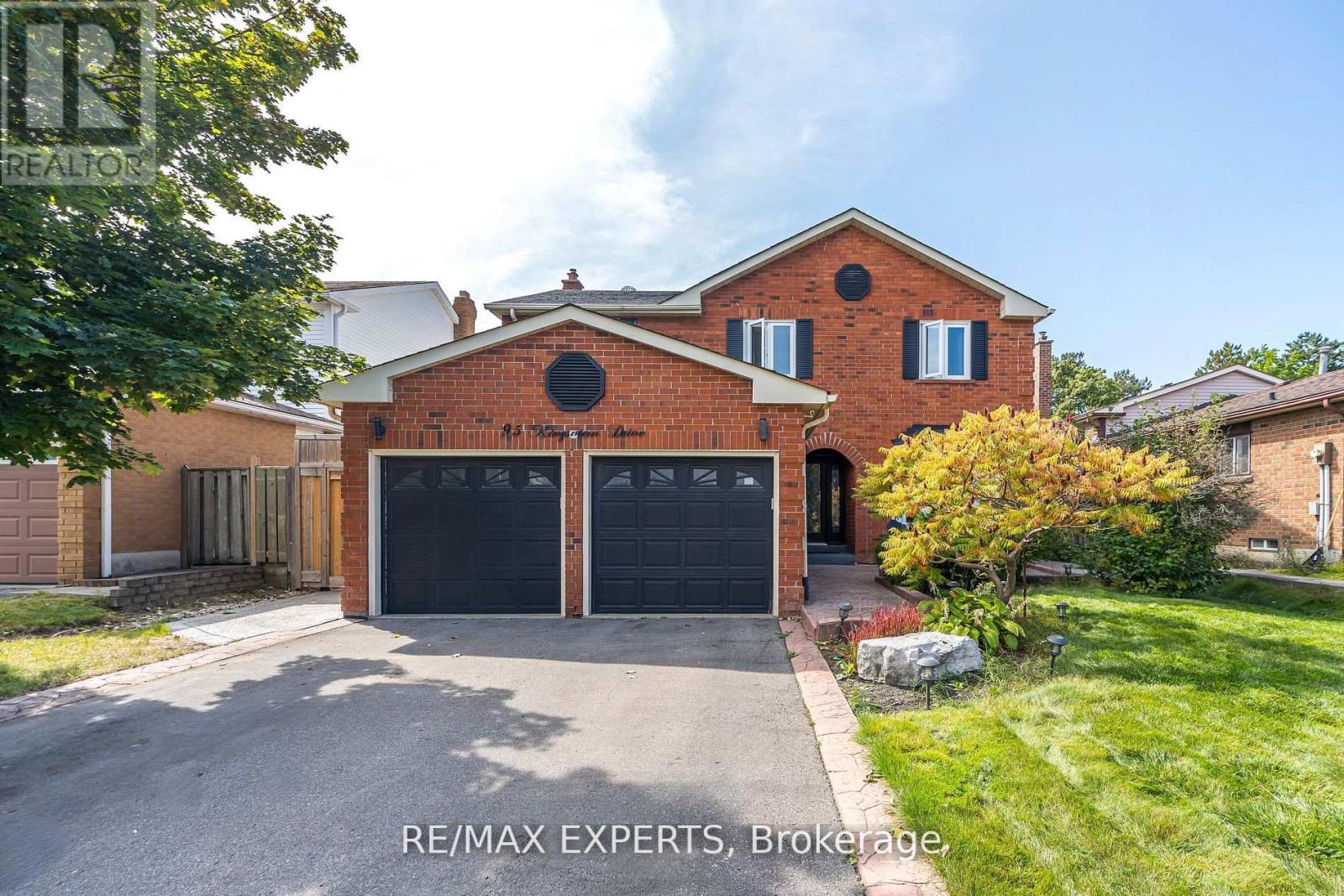 95 KINGSVIEW DR E