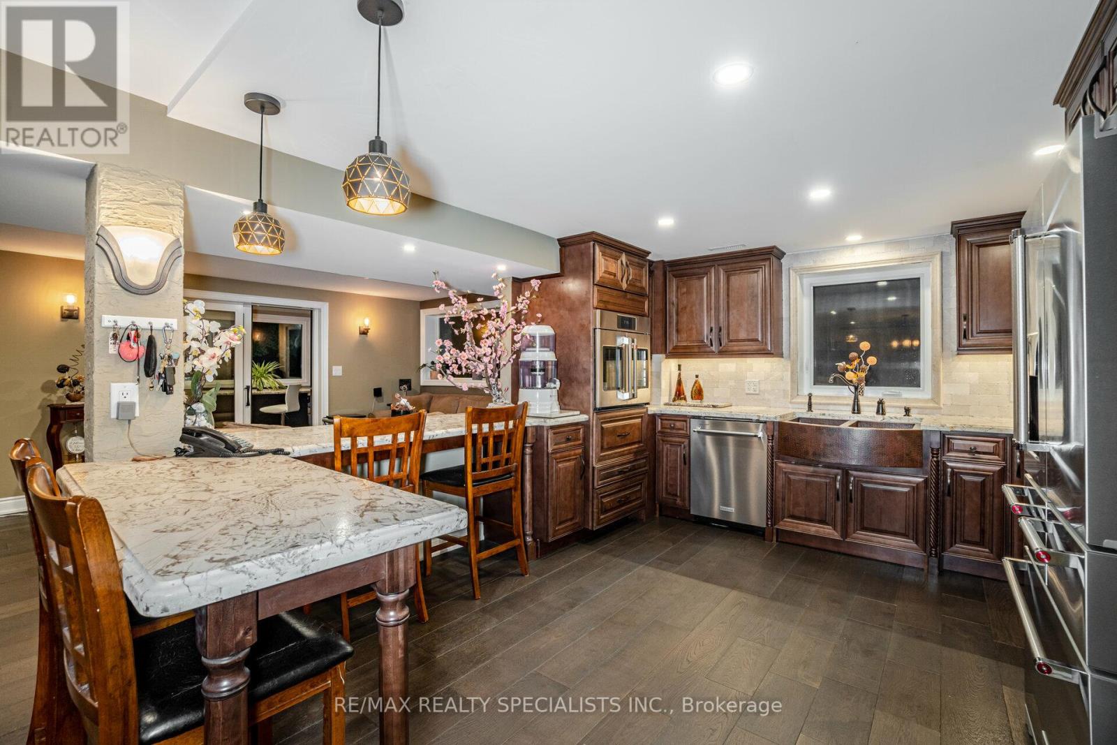 44 GIBSON LAKE DR