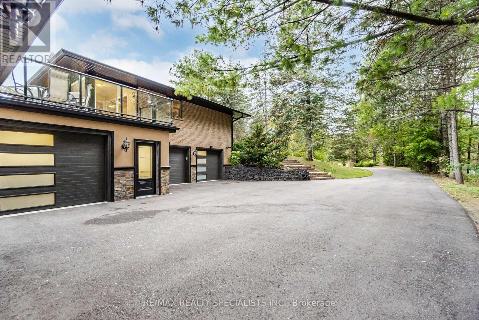 44 GIBSON LAKE DR
