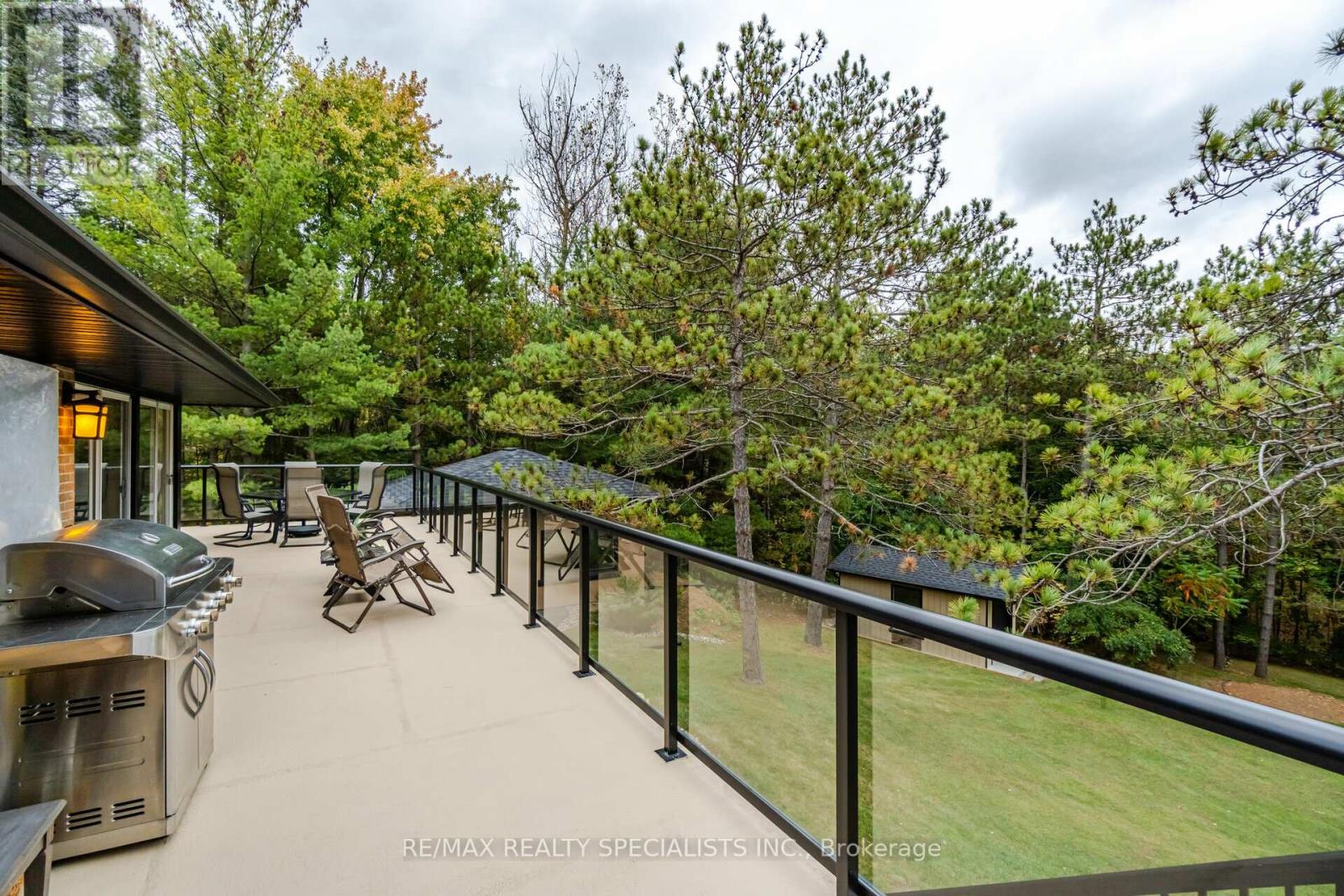 44 GIBSON LAKE DR