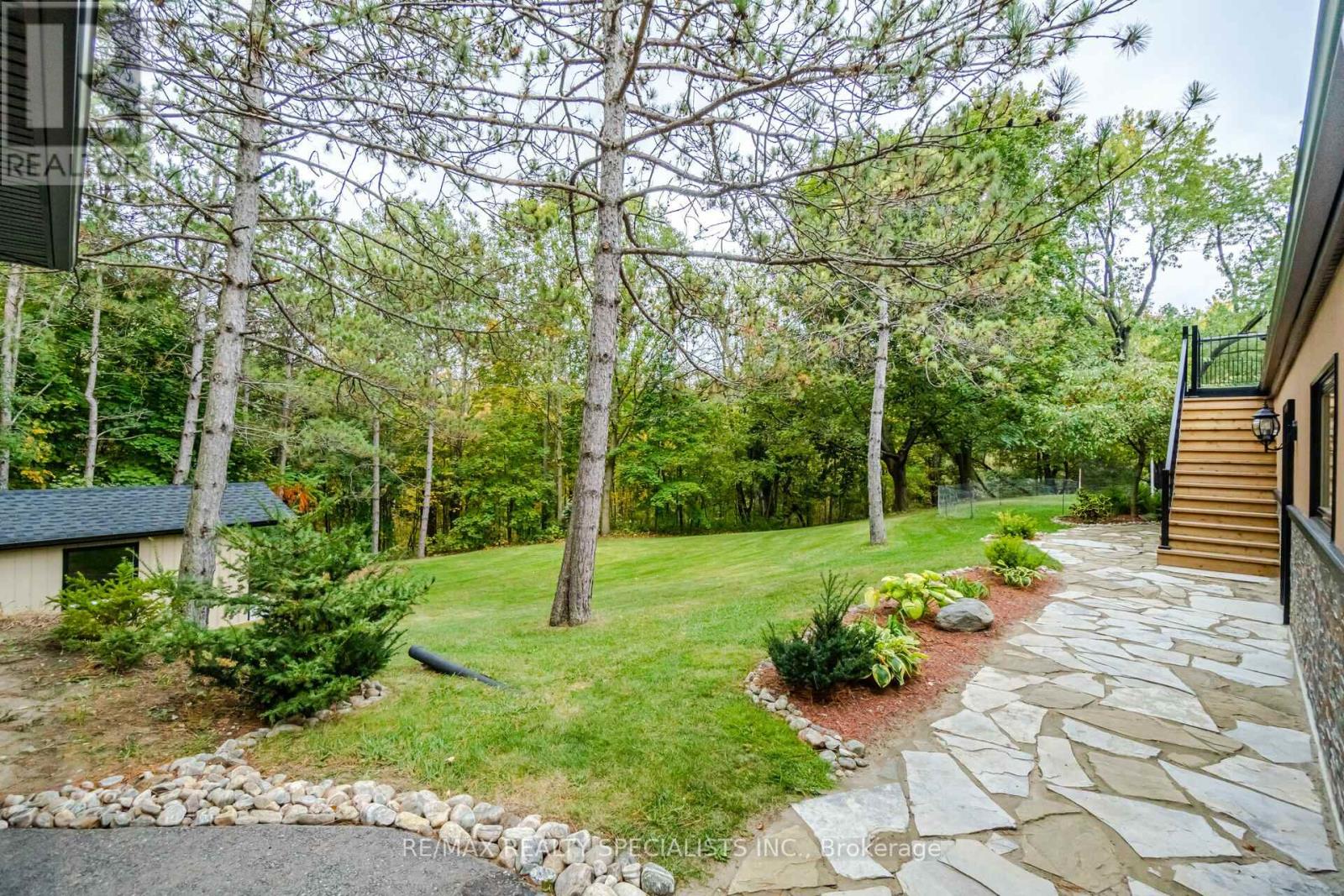 44 GIBSON LAKE DR