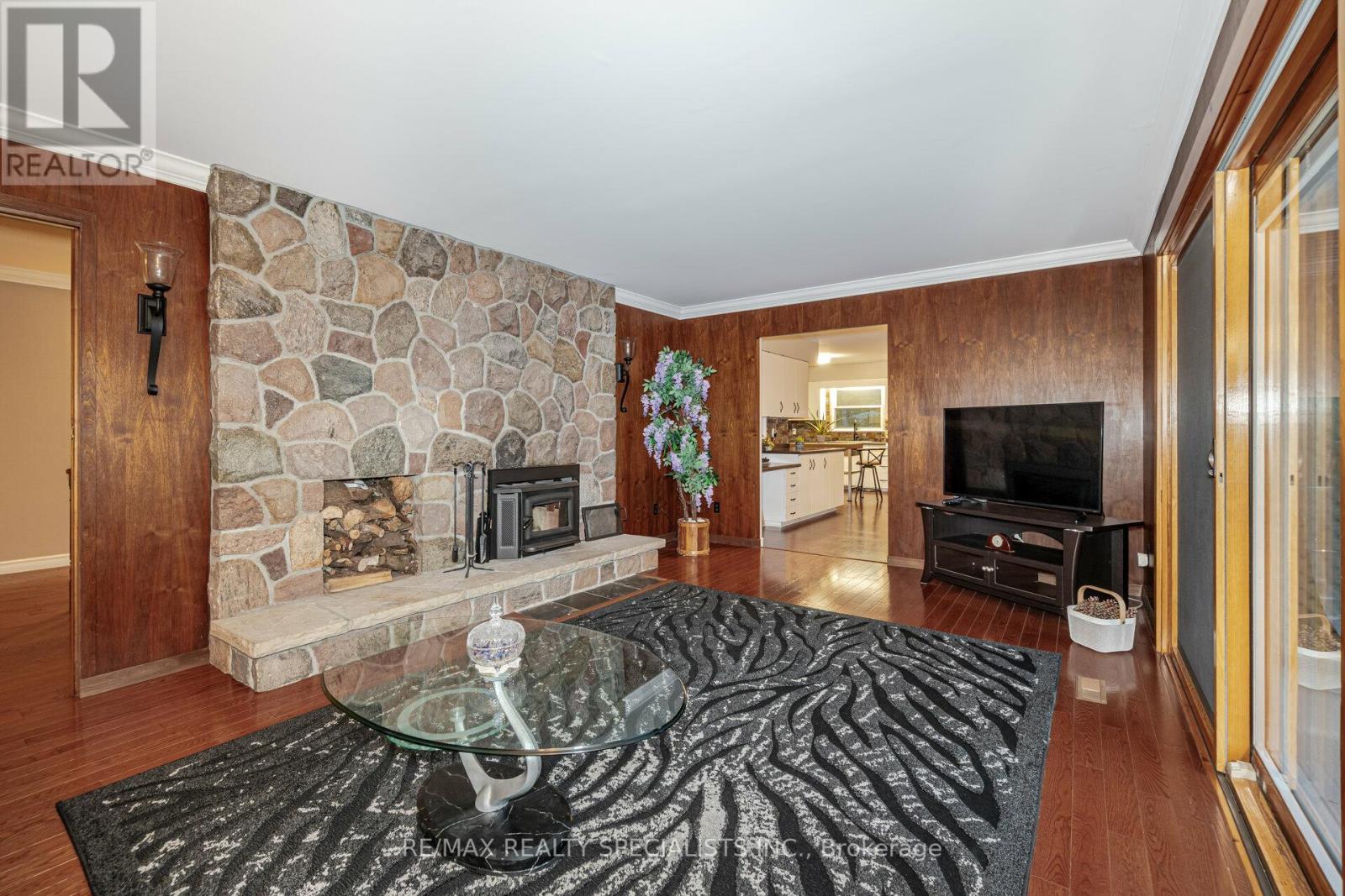 44 GIBSON LAKE DR
