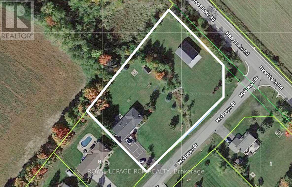 4 MCGREGOR DR