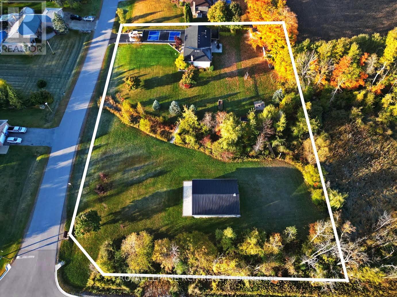 4 MCGREGOR DR