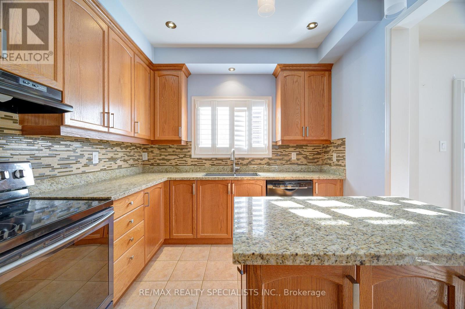 67 MEADOWLARK DR
