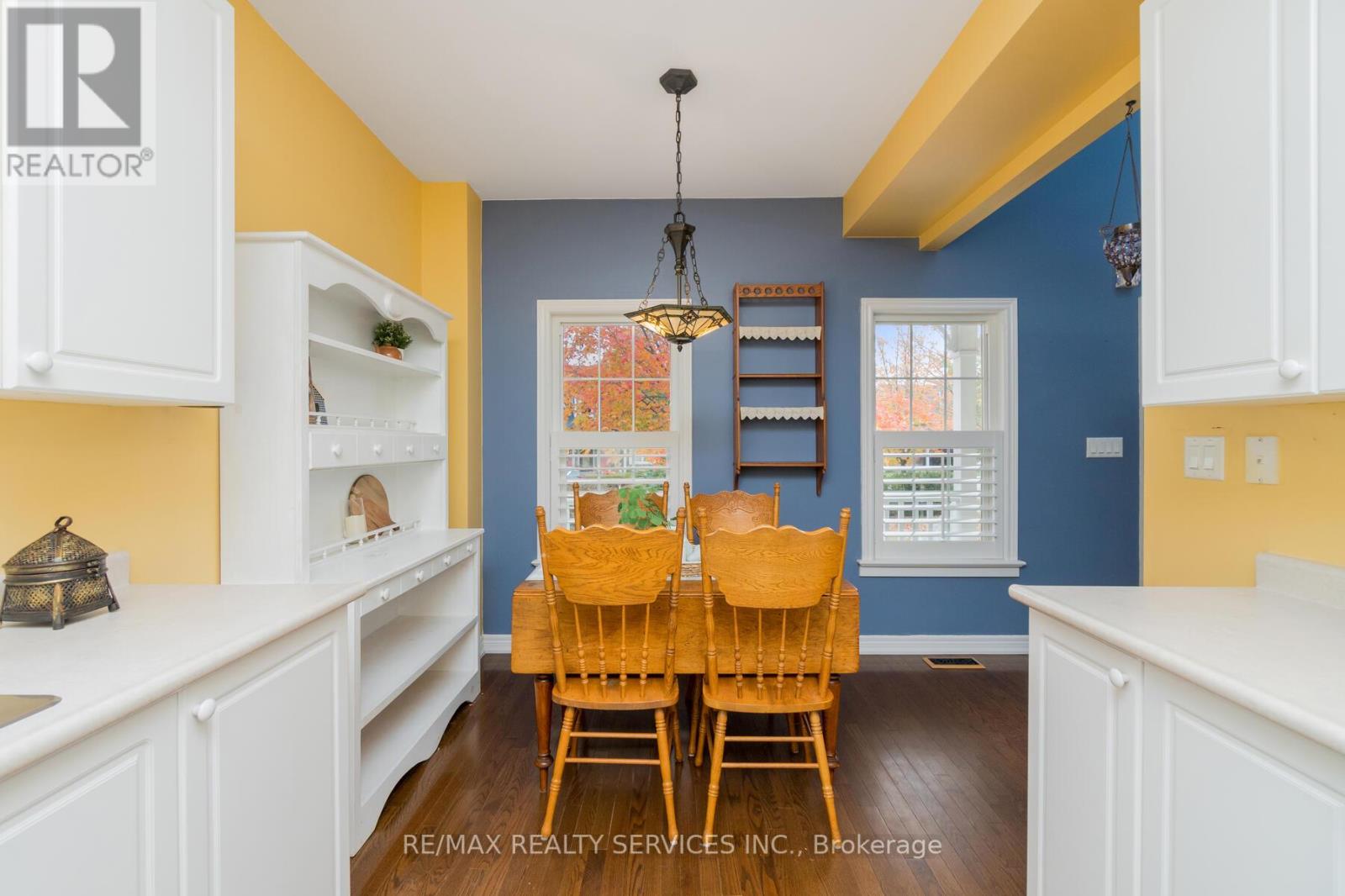 10 NORTH RIVERDALE DR