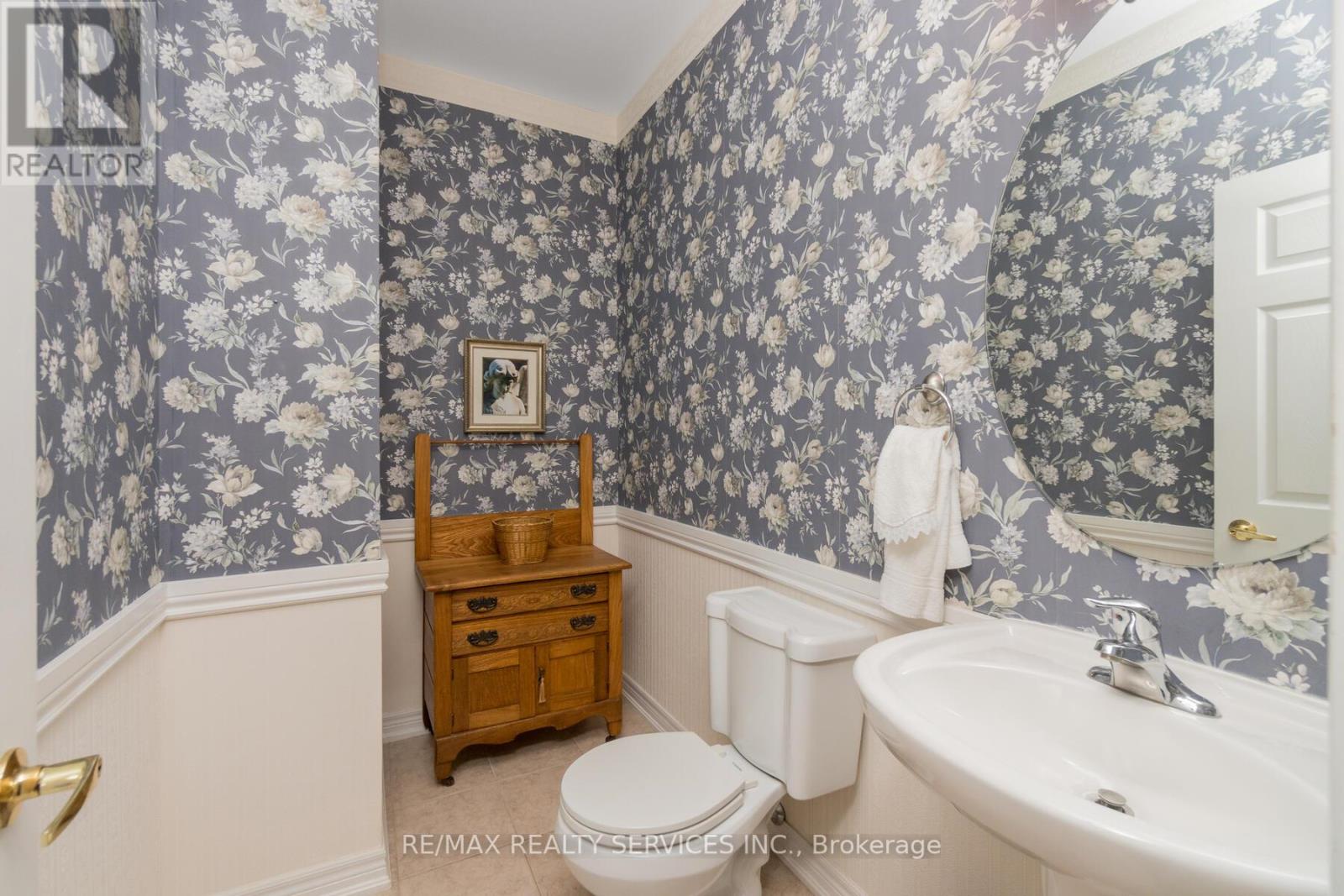 10 NORTH RIVERDALE DR