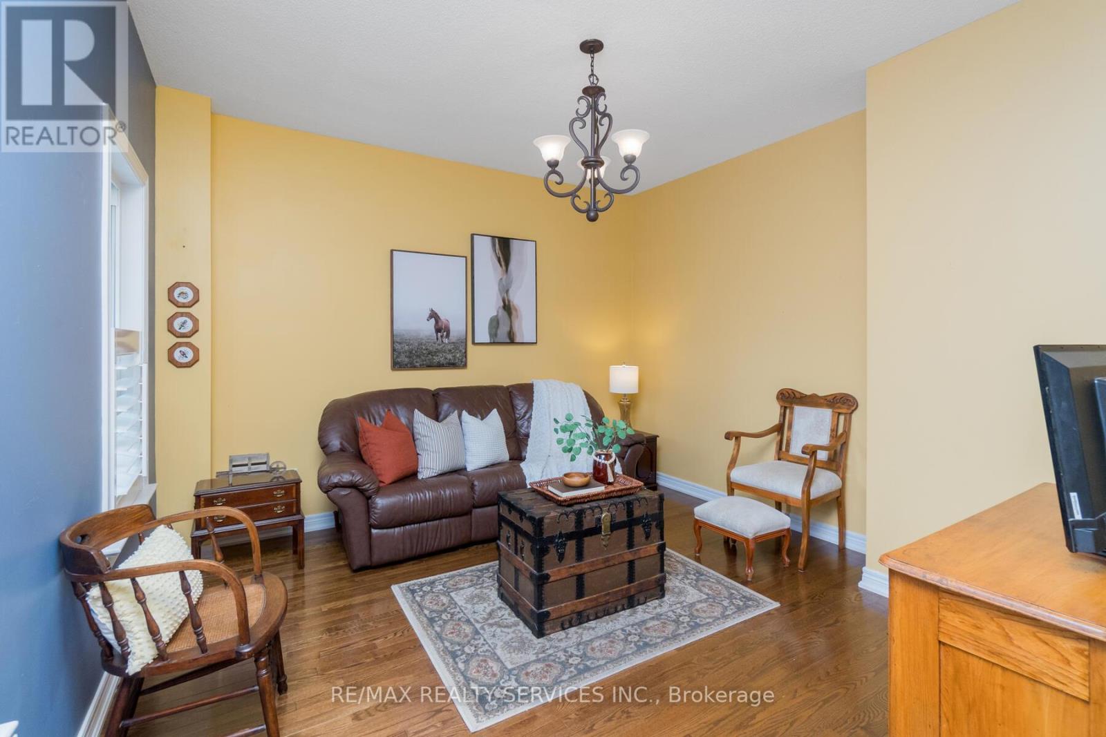 10 NORTH RIVERDALE DR
