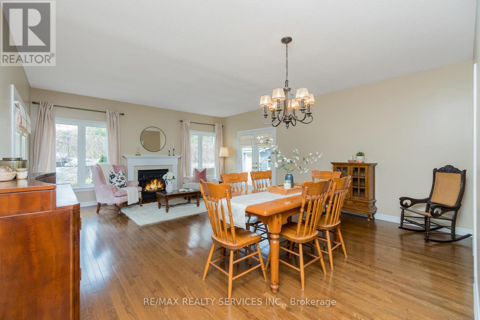 10 NORTH RIVERDALE DR