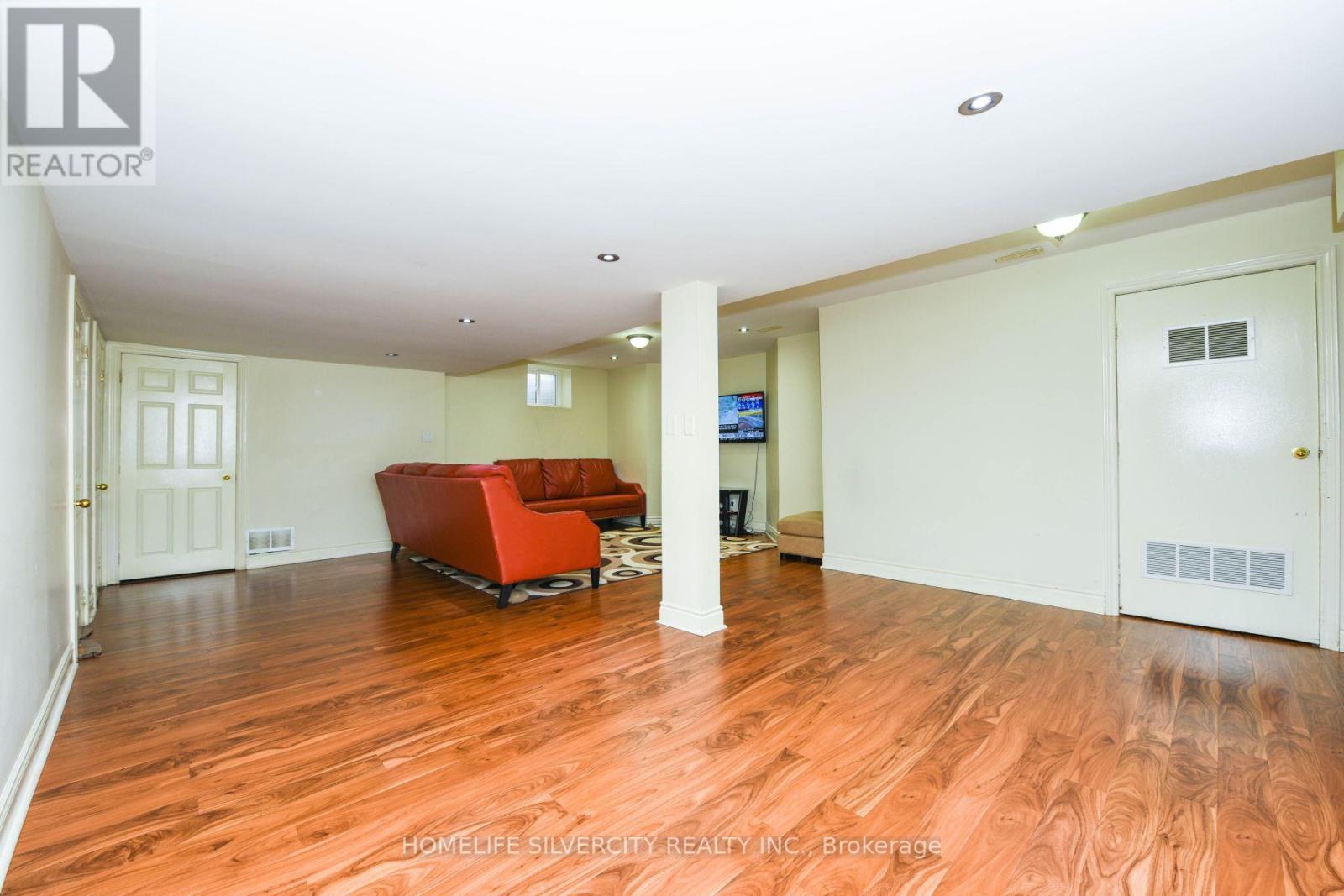 14707 DIXIE RD