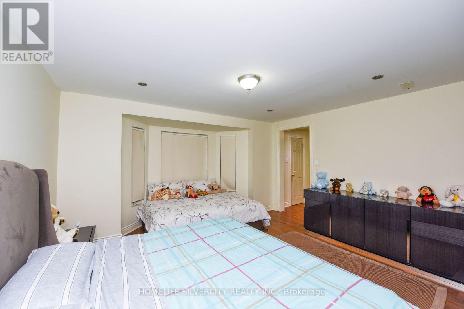 14707 DIXIE RD