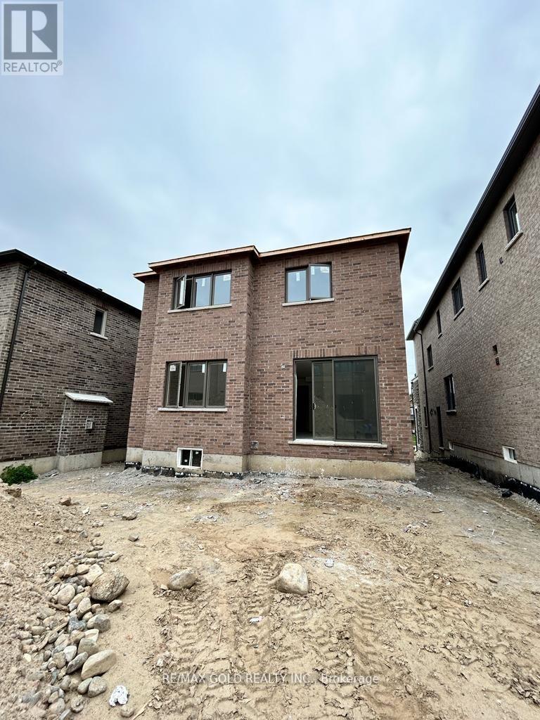 107 WALKER RD W