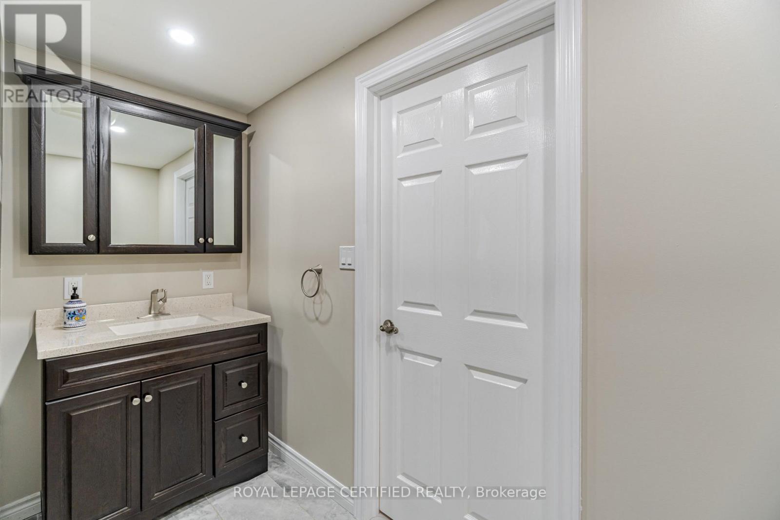 22 BRADWICK CRT