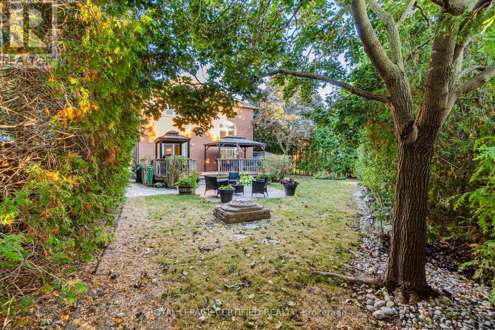22 BRADWICK CRT