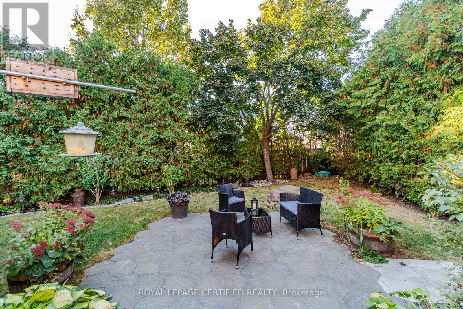 22 BRADWICK CRT