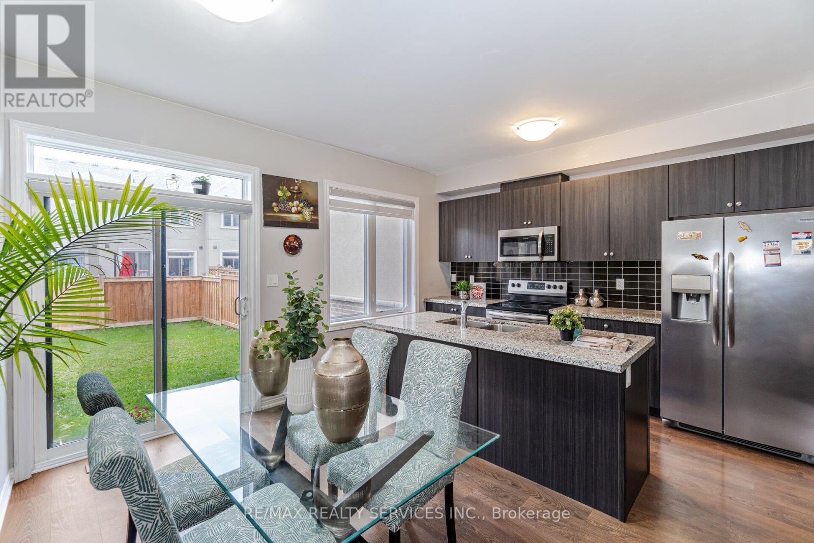 74 DORIS PAWLEY CRES W
