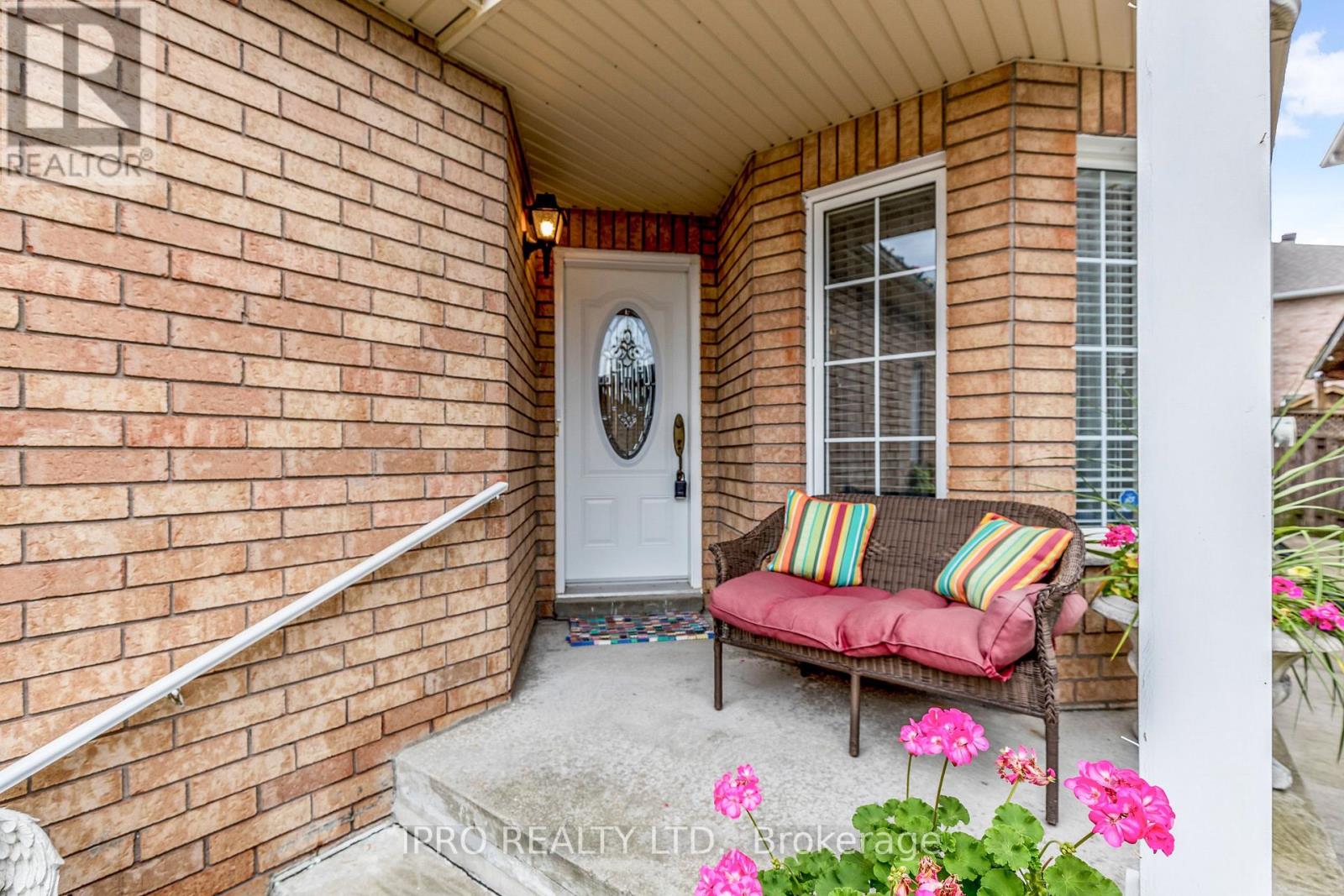 43 COOLSPRINGS CRES