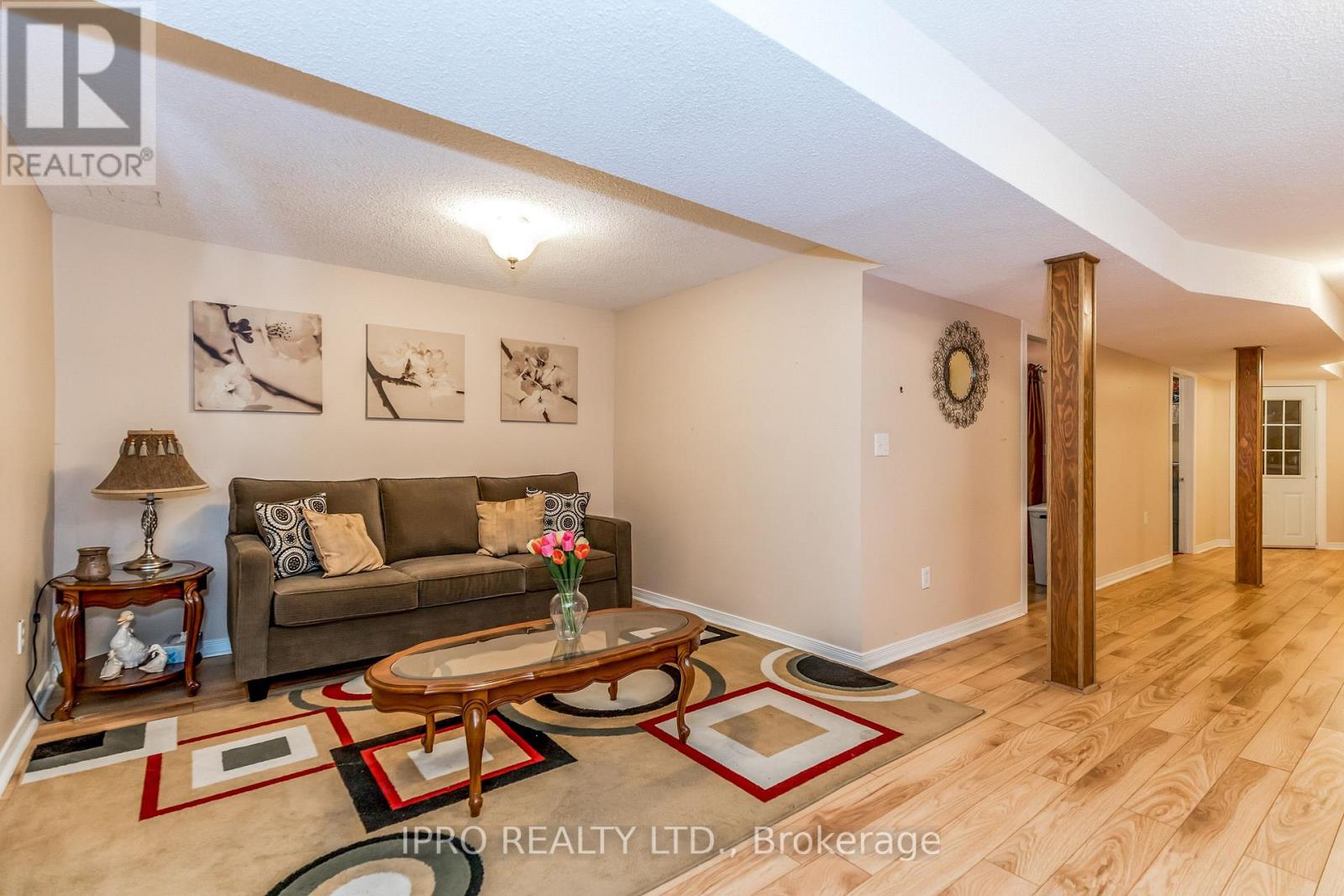43 COOLSPRINGS CRES