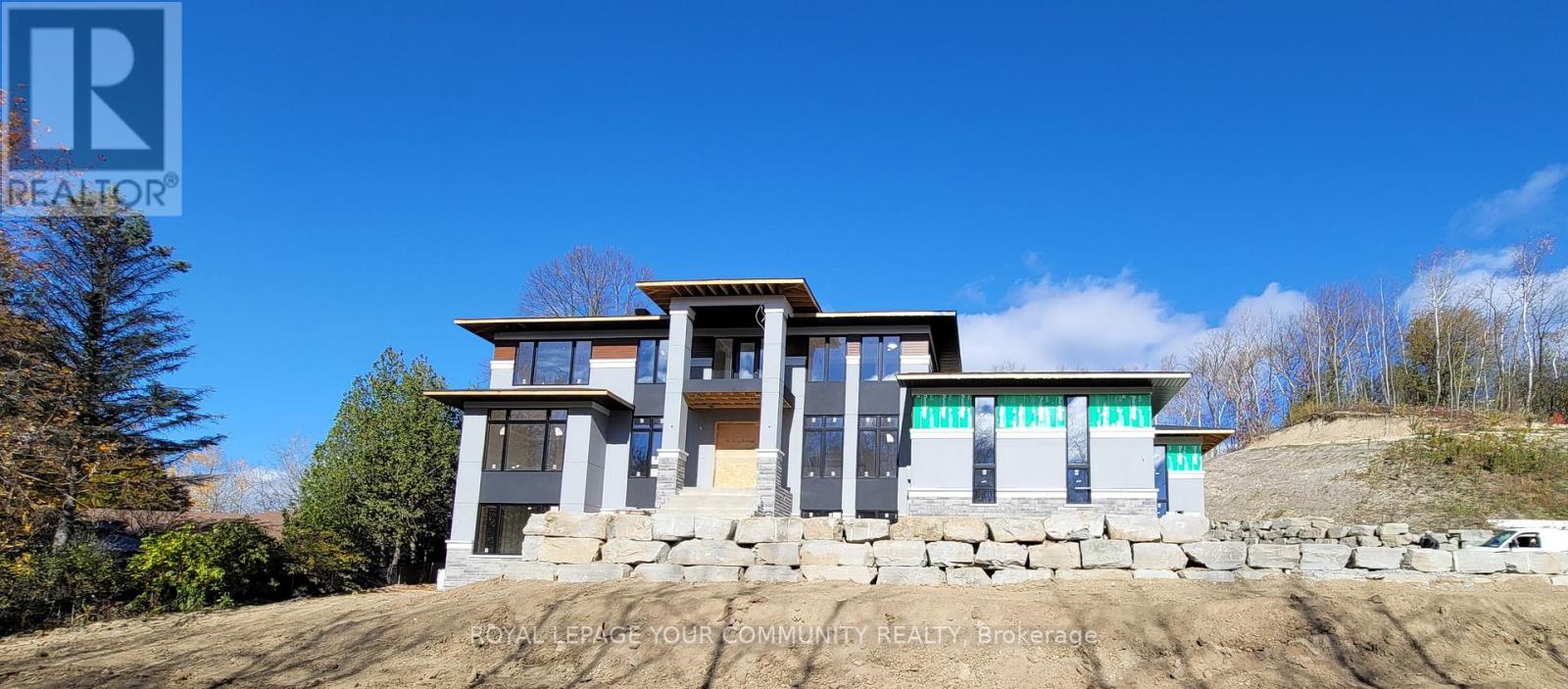 8 KEILY CRES