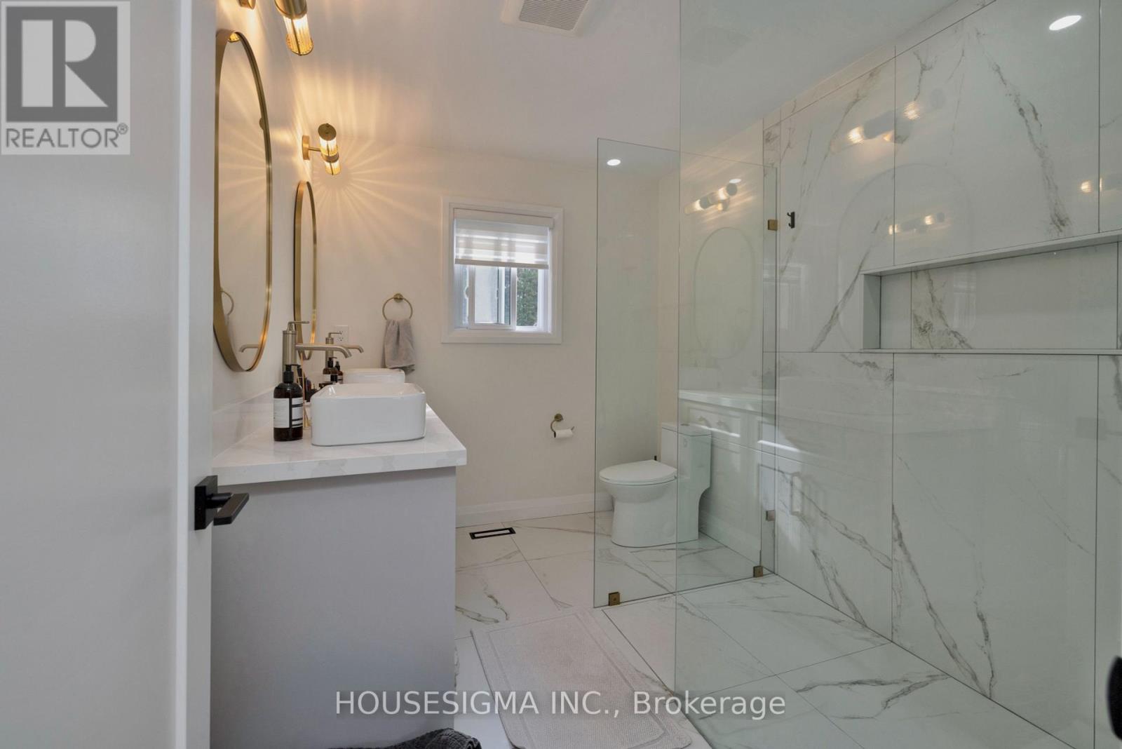 13 IVAN AVE