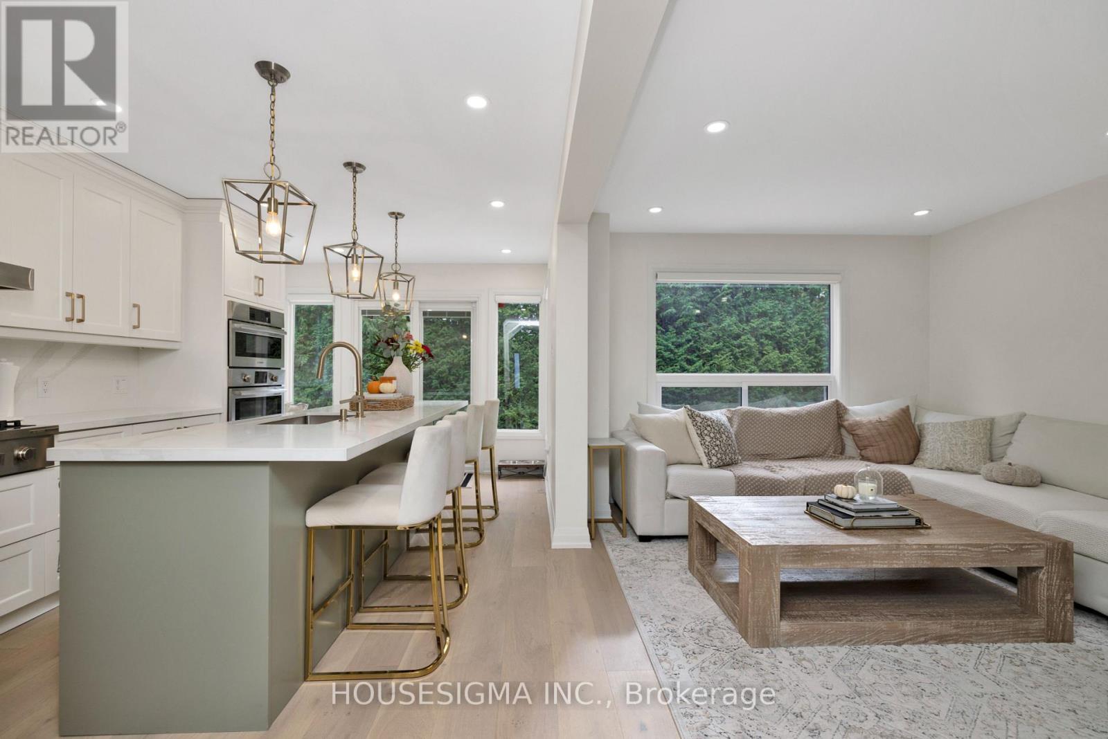 13 IVAN AVE