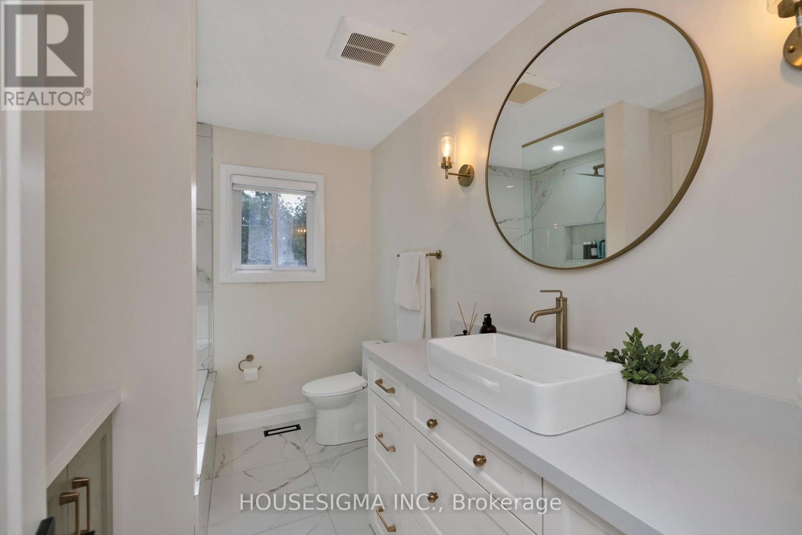 13 IVAN AVE
