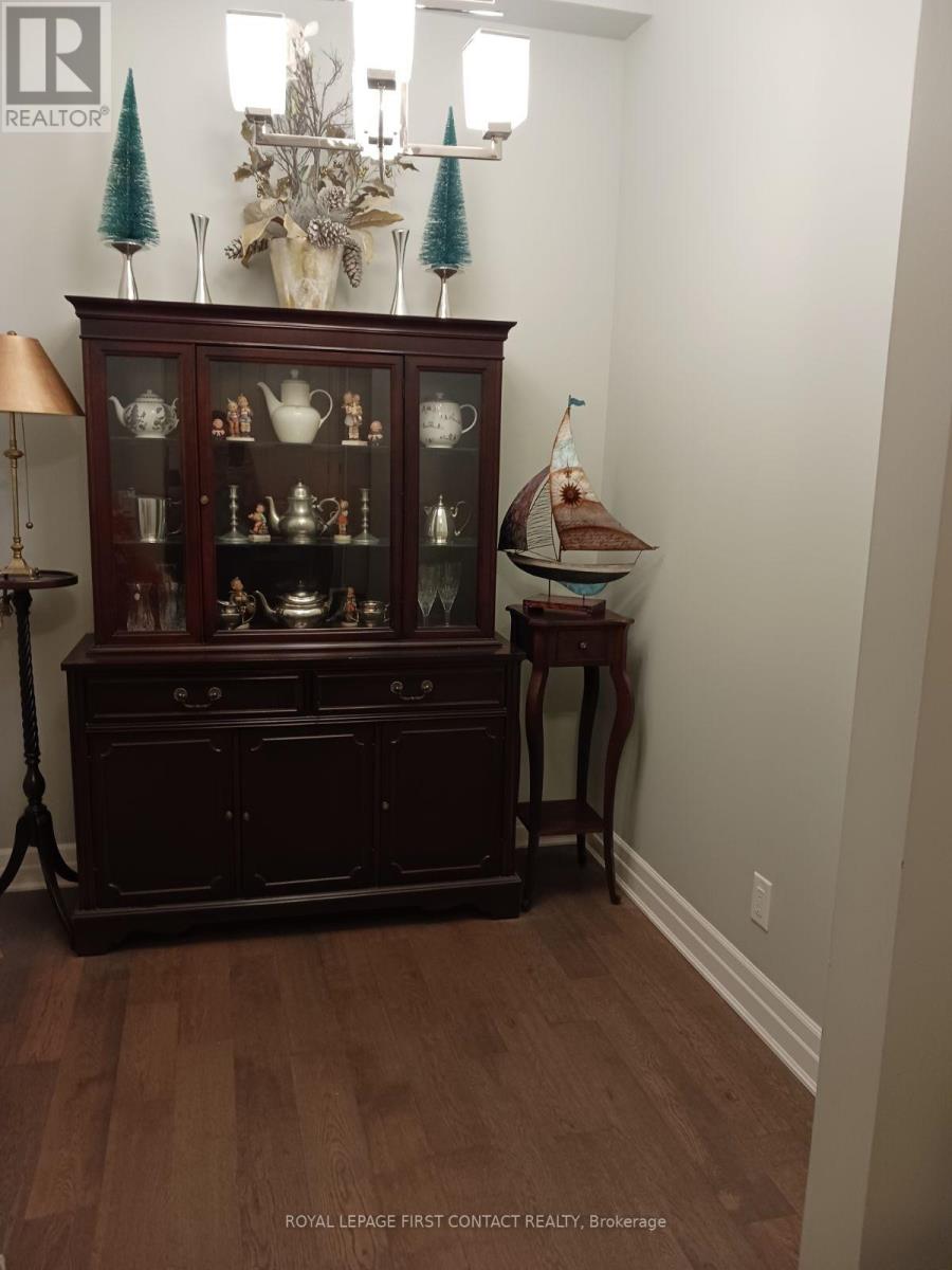#101 -2300 UPPER MIDDLE RD W, #101